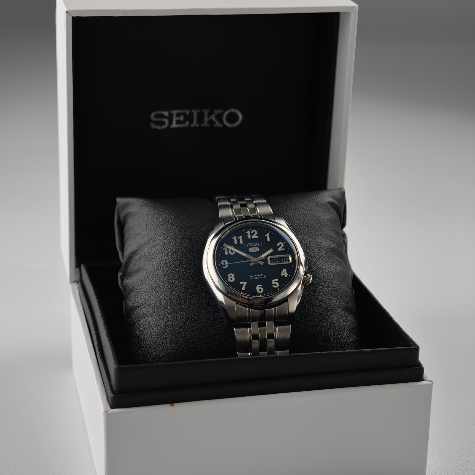 Seiko 5 SNK381K1 7S26-0090 Automatic Blue Dial Men’s Watch – Mint Full Set Box