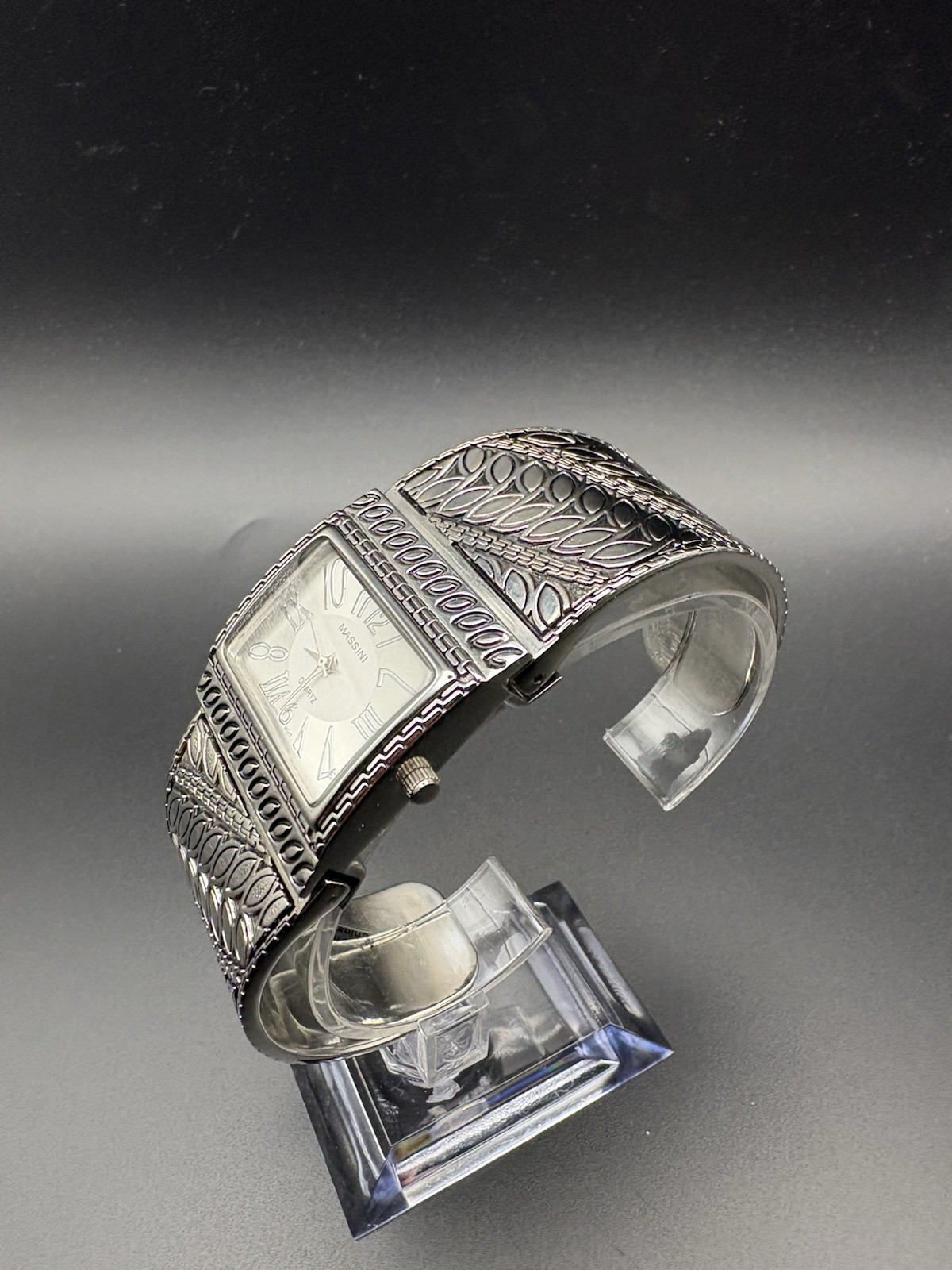 Massini Quartz Cuff Bracelet Watch Textured Silver-toned Band Running
