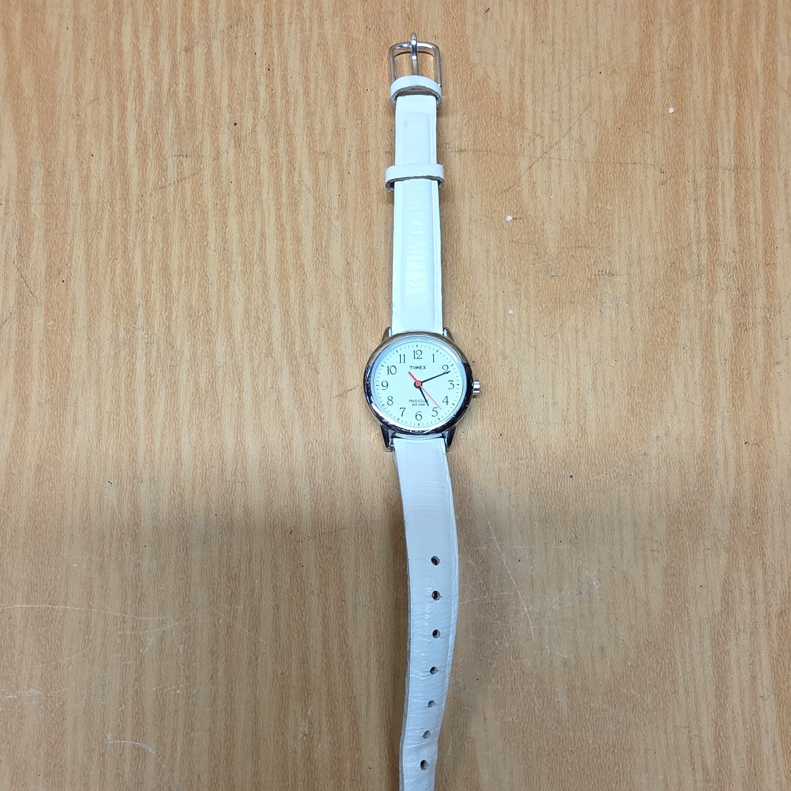 Timex Indiglo Quartz Analog WR30M Watch White Dial Silver Case White Leather