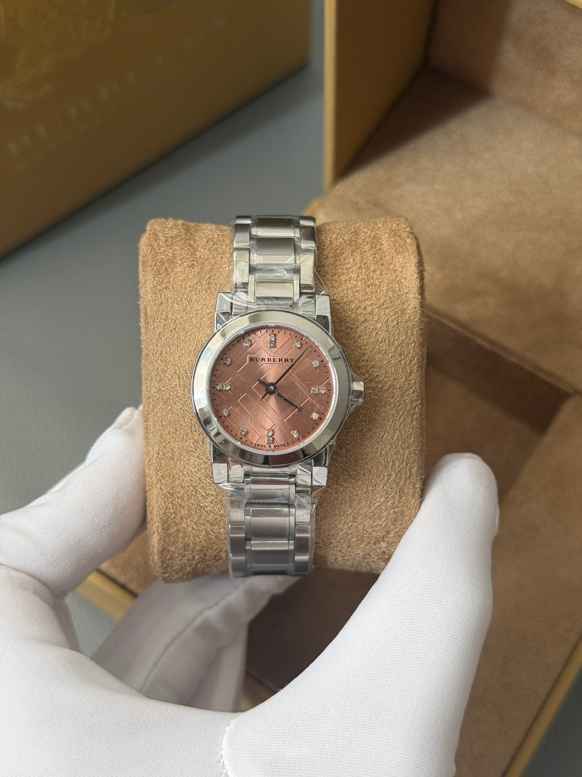 Burberry The City BU9223 Stainless Steel 26 mm Pink Dial Women’s Watch