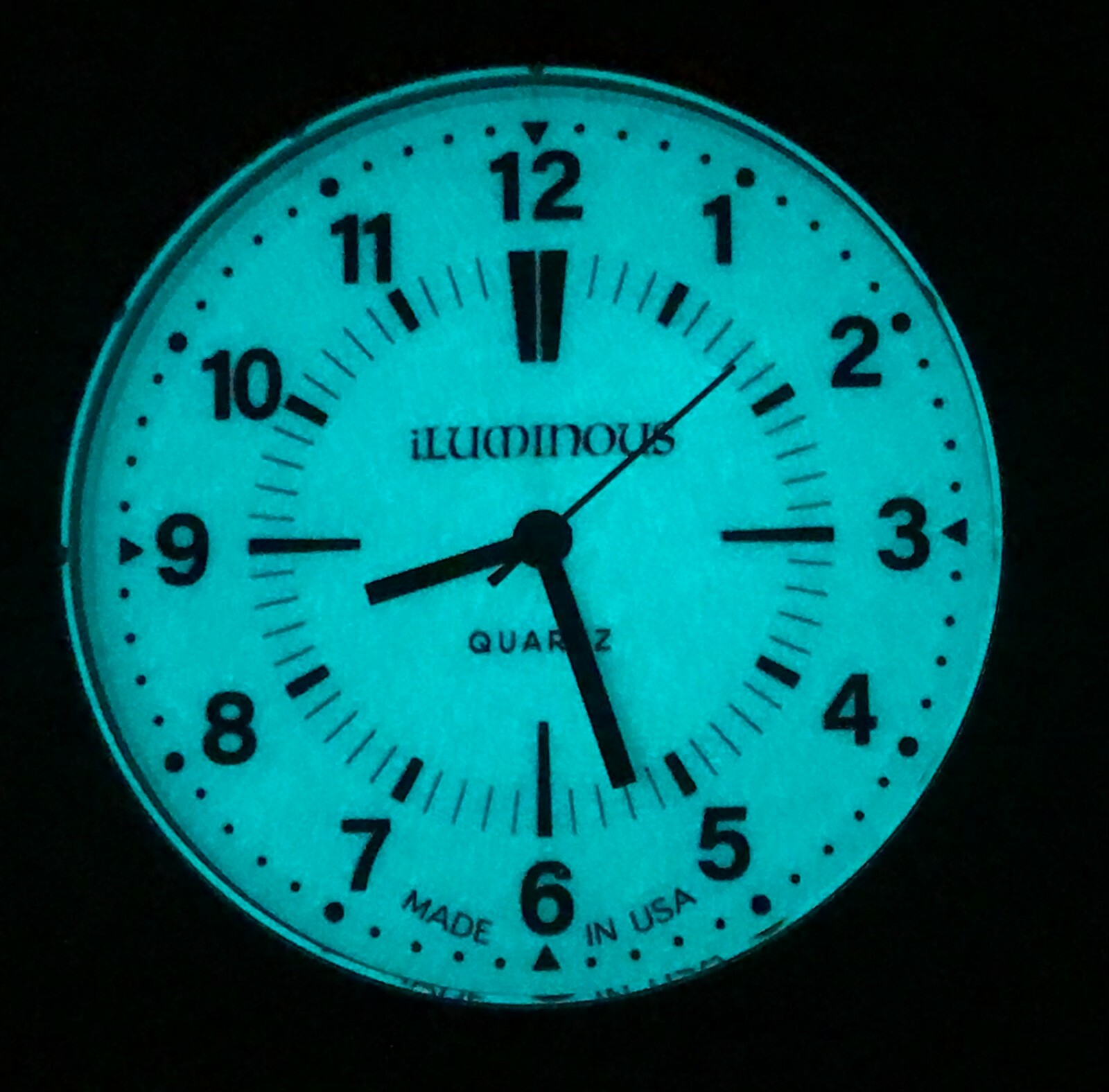 Men’s turquoise luminous dial watch Silver Black 46.5mm case 3atm WR Japan movt