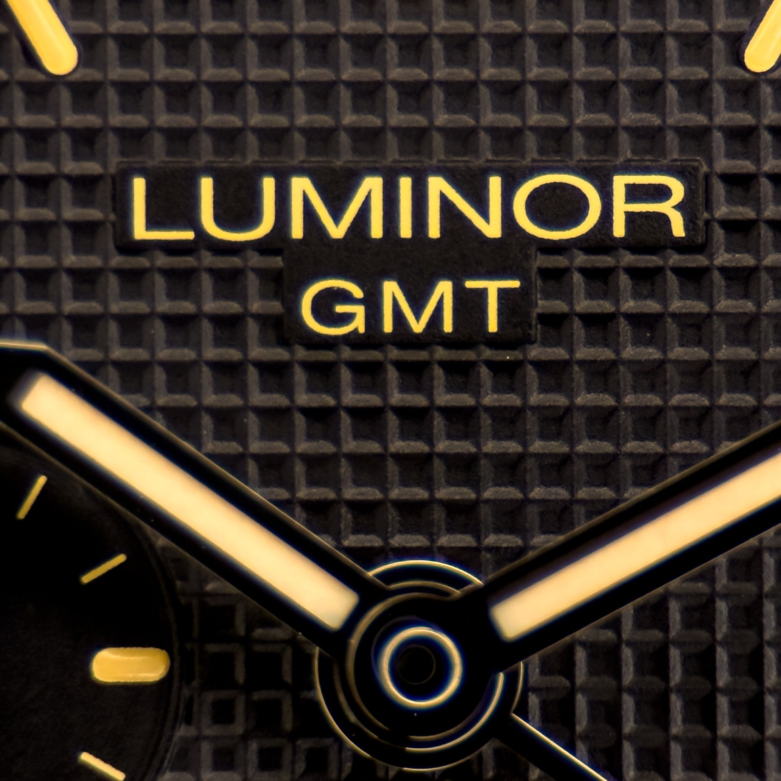 Panerai Luminor 1950 GMT 42mm Steel Hobnail Dial PAM01535 – PAM 1535 – B & P
