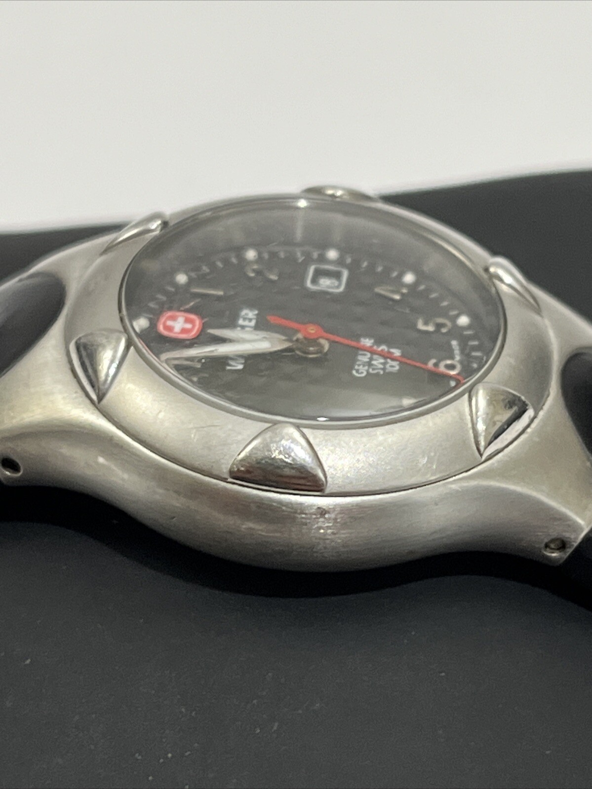 Wenger SWISS ARMY Women Dive Watch 100 MTR W/ New Battery Working Great!
