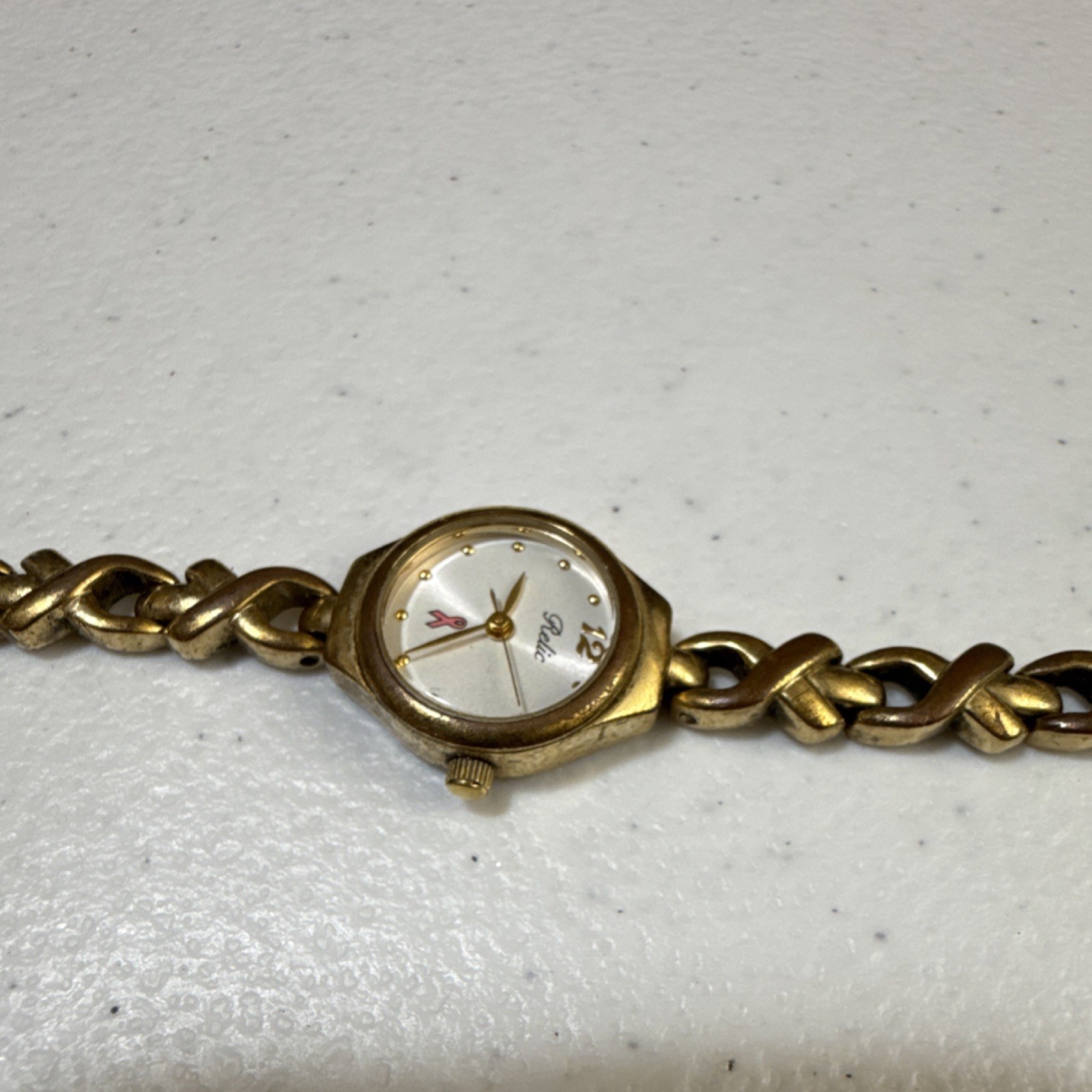 Relic Breast Cancer Awareness Women’s Wristwatch Gold Tone Bracelet (B24)