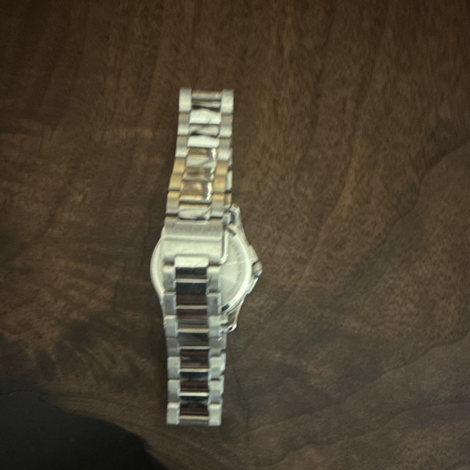 Gucci Silver Dial Analog Wristwatch w/ Silver Metal Bracelet