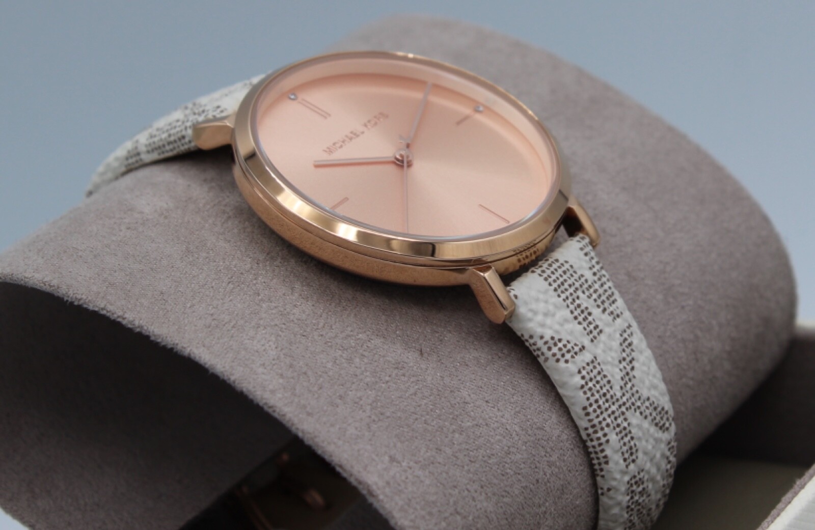 NEW AUTHENTIC MICHAEL KORS JAYNE VANILLA WHITE ROSE GOLD PVC WOMENS MK7128 WATCH