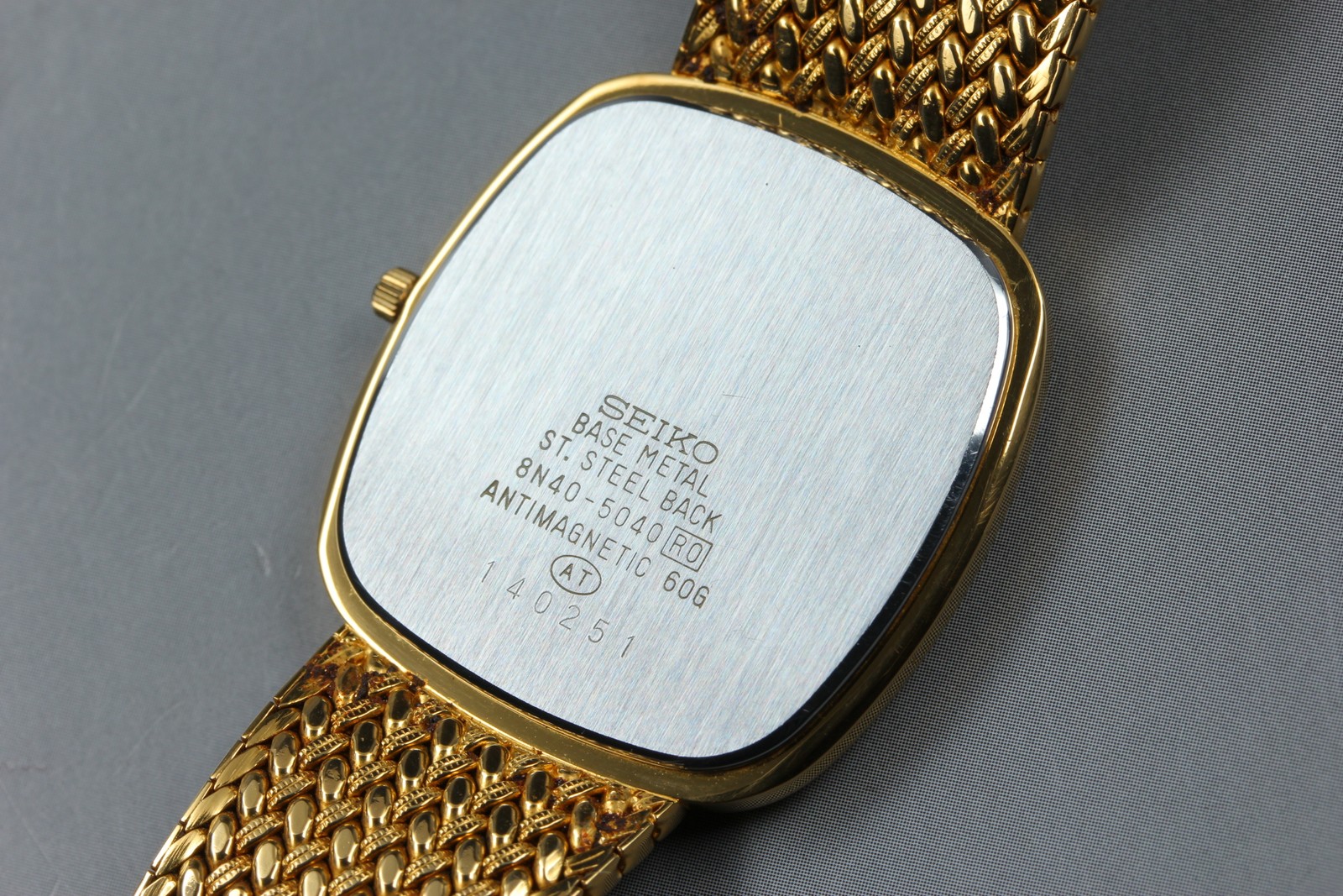 [MINT] Seiko Dolce 8N40-5040 Gold Square 30mm Quartz Men’s Watch From JAPAN