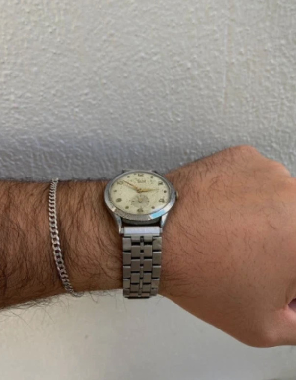 Vintage Rare 1950s Men’s Avia 15 Jewels Swiss Made Mechanical 36mm Watch