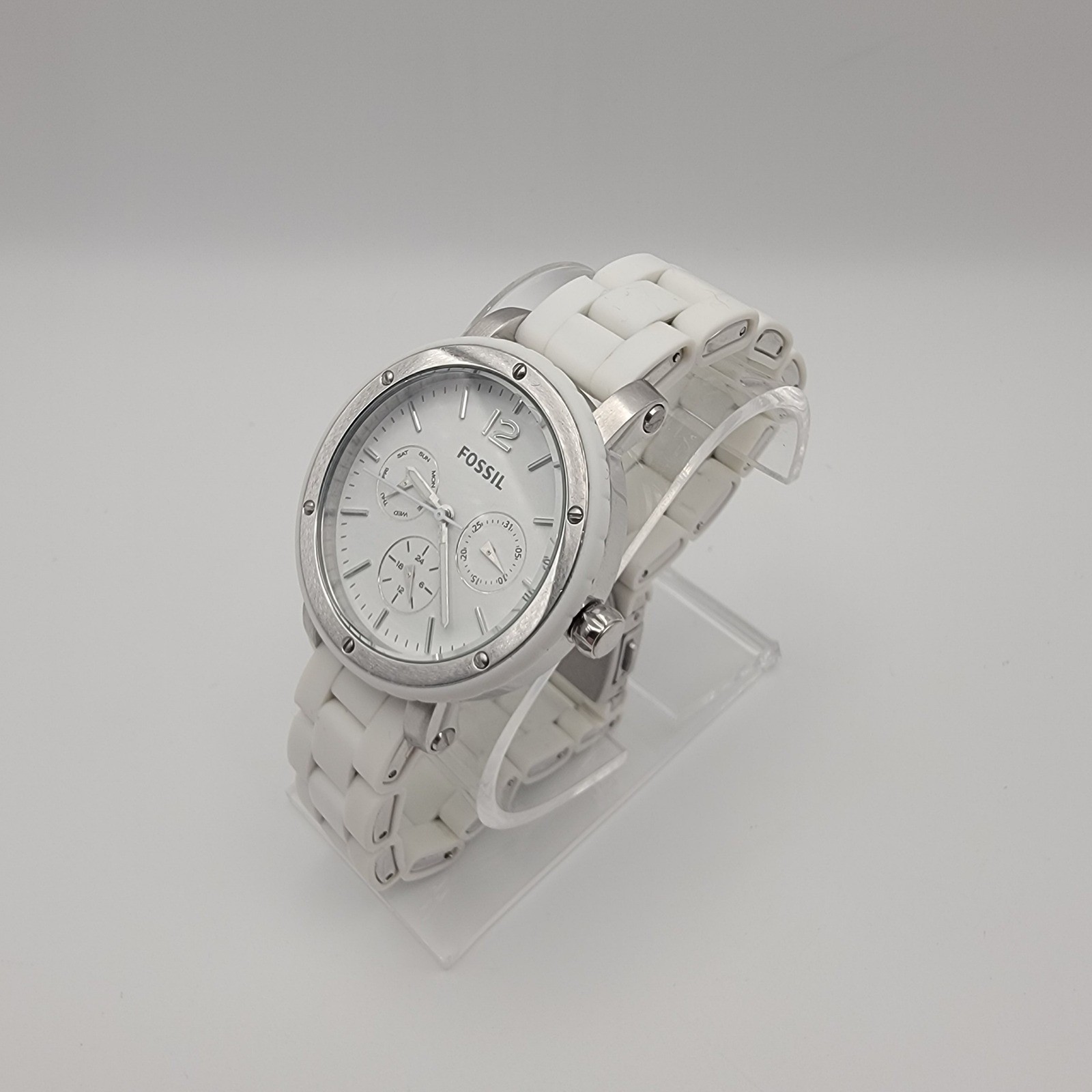 Fossil BQ9409 Watch Womens White Plastic 37mm Quartz Day Date 10 ATM