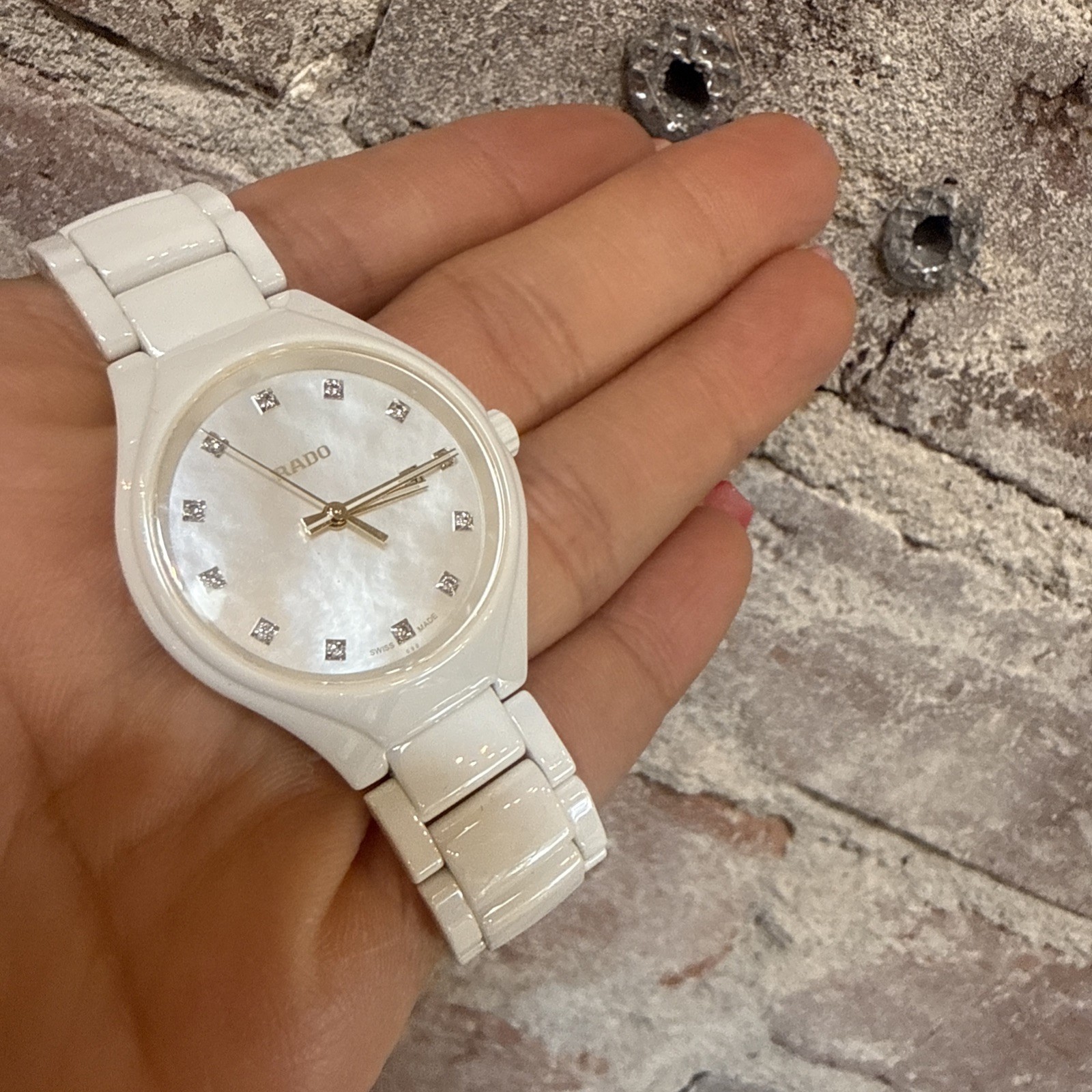 RADO True R27061902 White Ceramic Quartz Women’s Preowned missing links