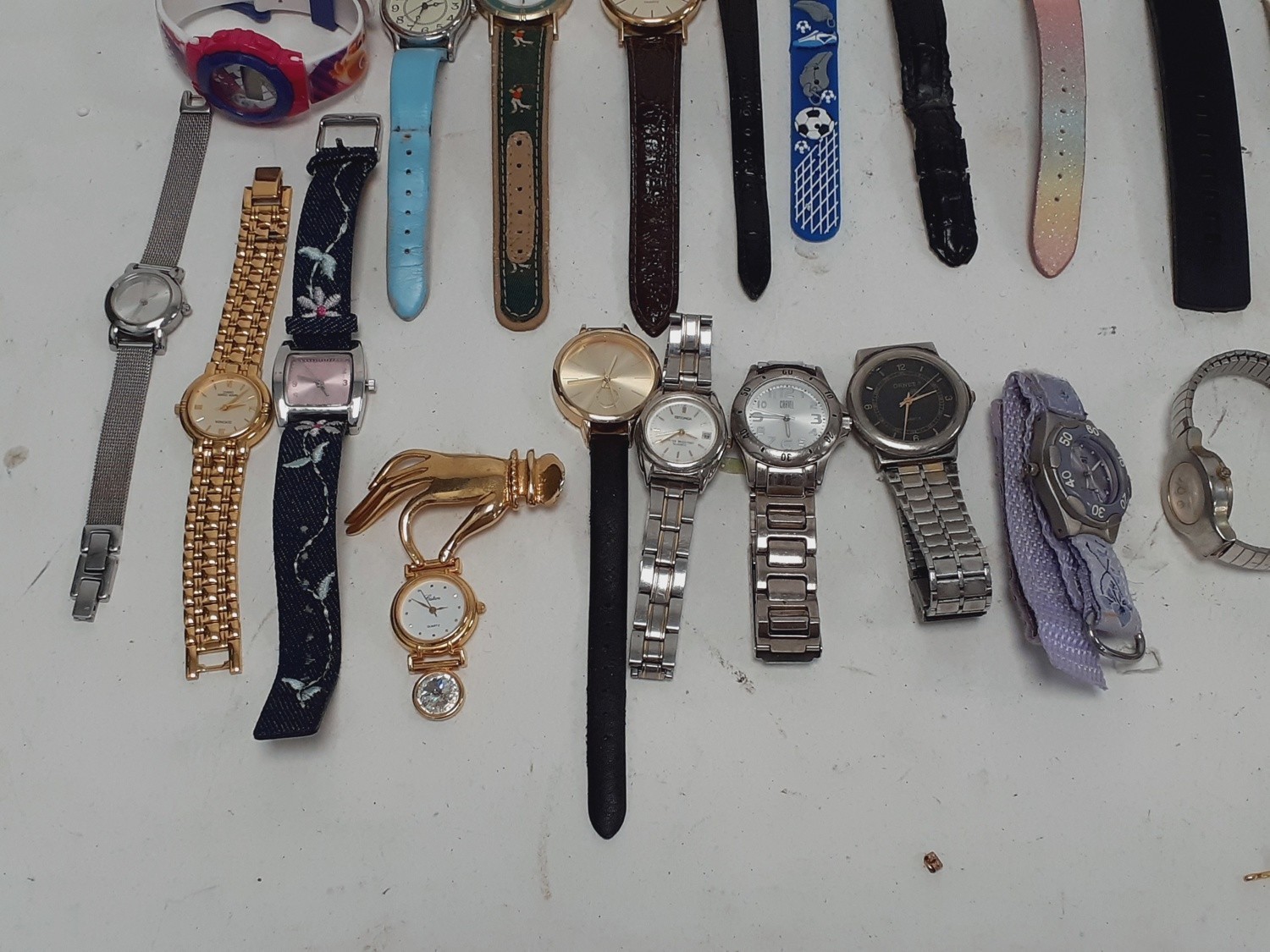 38 x Assorted Watch Collection Various Brands, Styles Sizes Spares/ Repairs