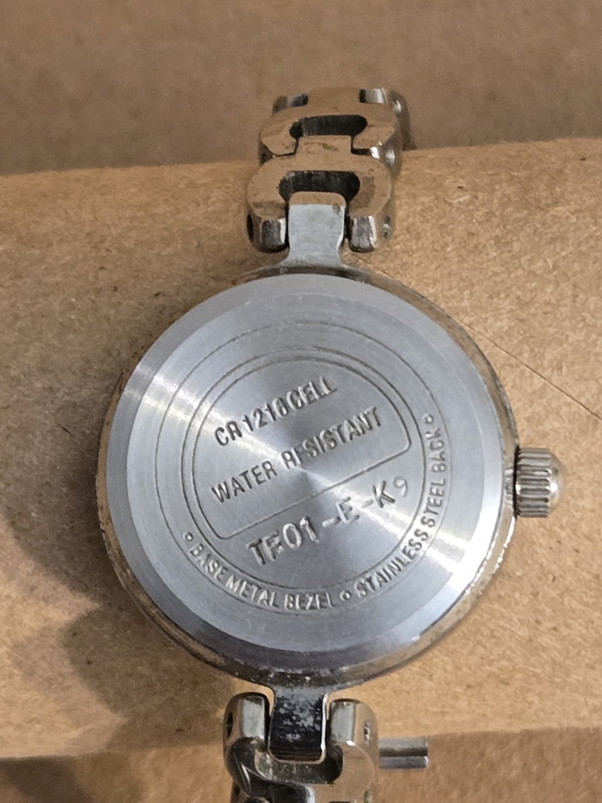 2 Vintage Ladies Quartz Watches Carriage & LTD – UNTESTED Lot / See description