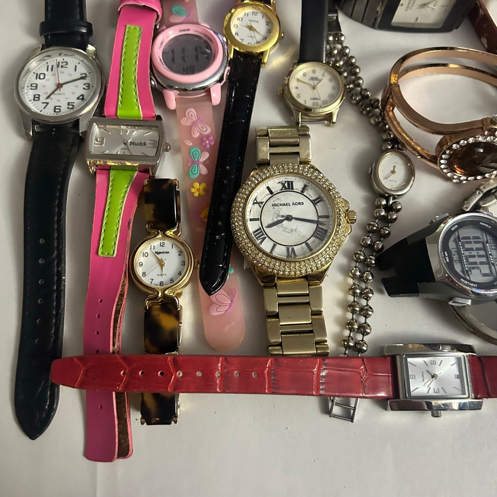 Assorted Watches Used Not Working For Parts Or Pieces lot 20