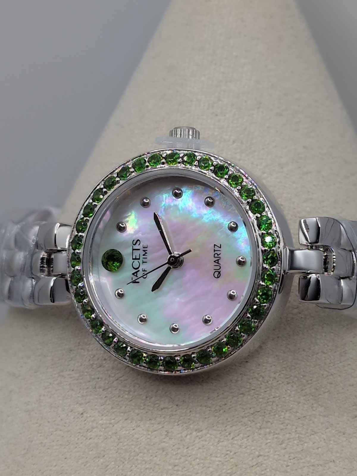JTV “FACETS OF TIME” CHROME DIOPSIDE MOTHER OF PEARL STERLING SILVER TIME PIECE