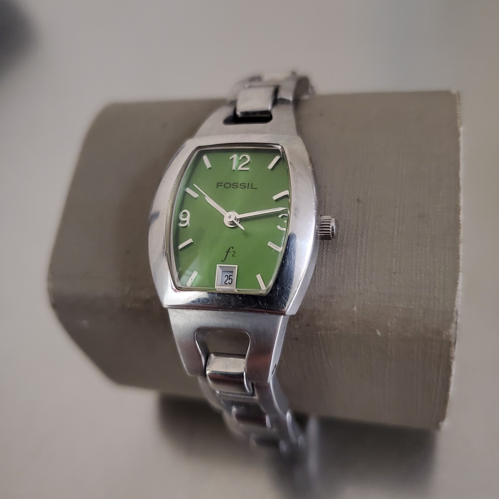 Fossil F2 Women’s Watch Green Dial Analog Quartz Date ES-9975 6 inch 22 mm