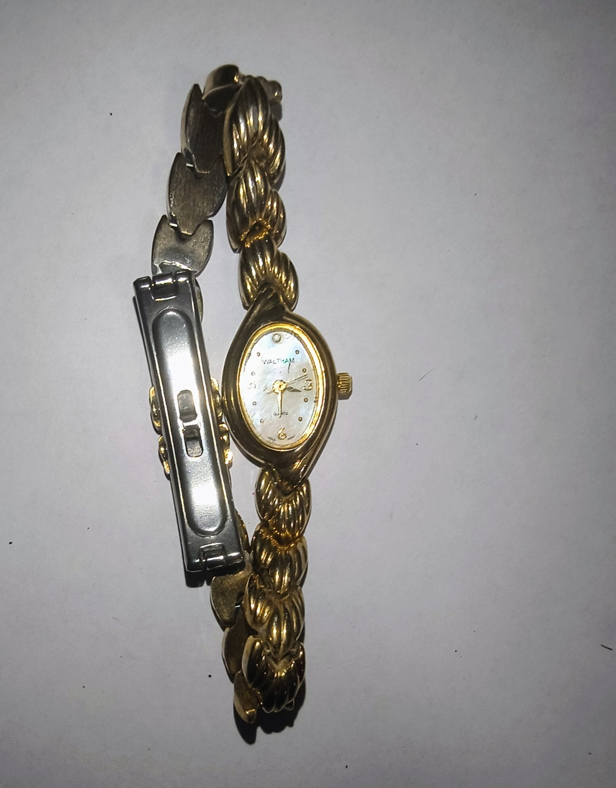 Waltham Women’s Vintage Quartz Oval Analog Watch Gold-Tone White Dial Bracelet