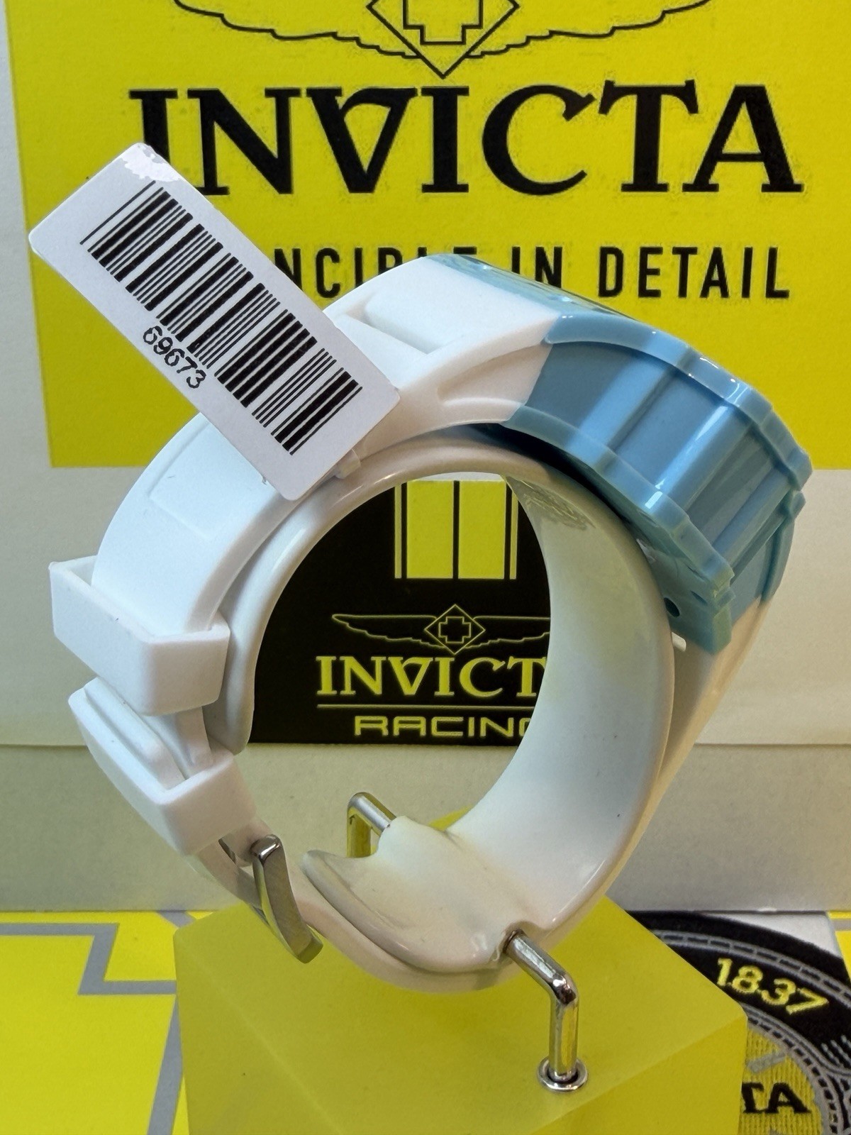 Invicta Racing Vaulthan Men’s 44mm Chronograph , White Blue Watch! NEW & SHARP!!
