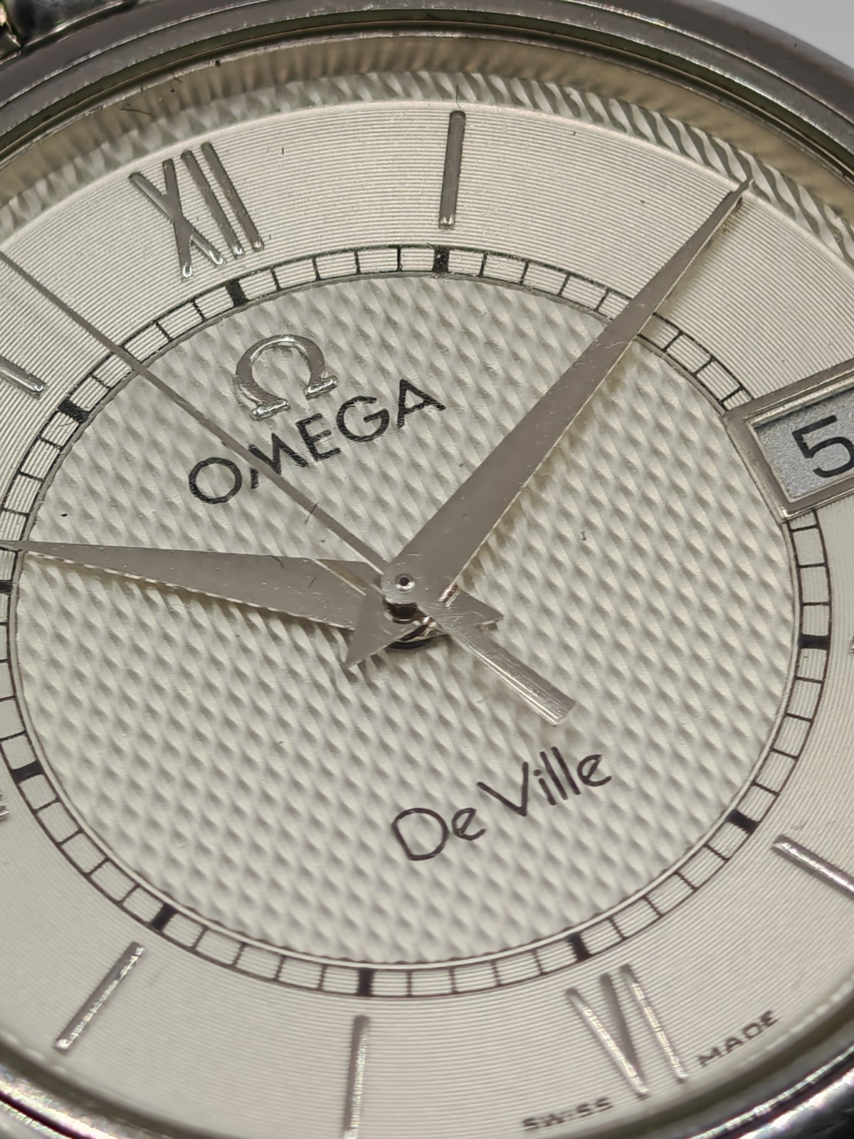 Omega De Ville Prestige White Hobnail Dial Mens Quartz Watch Stunning Condition