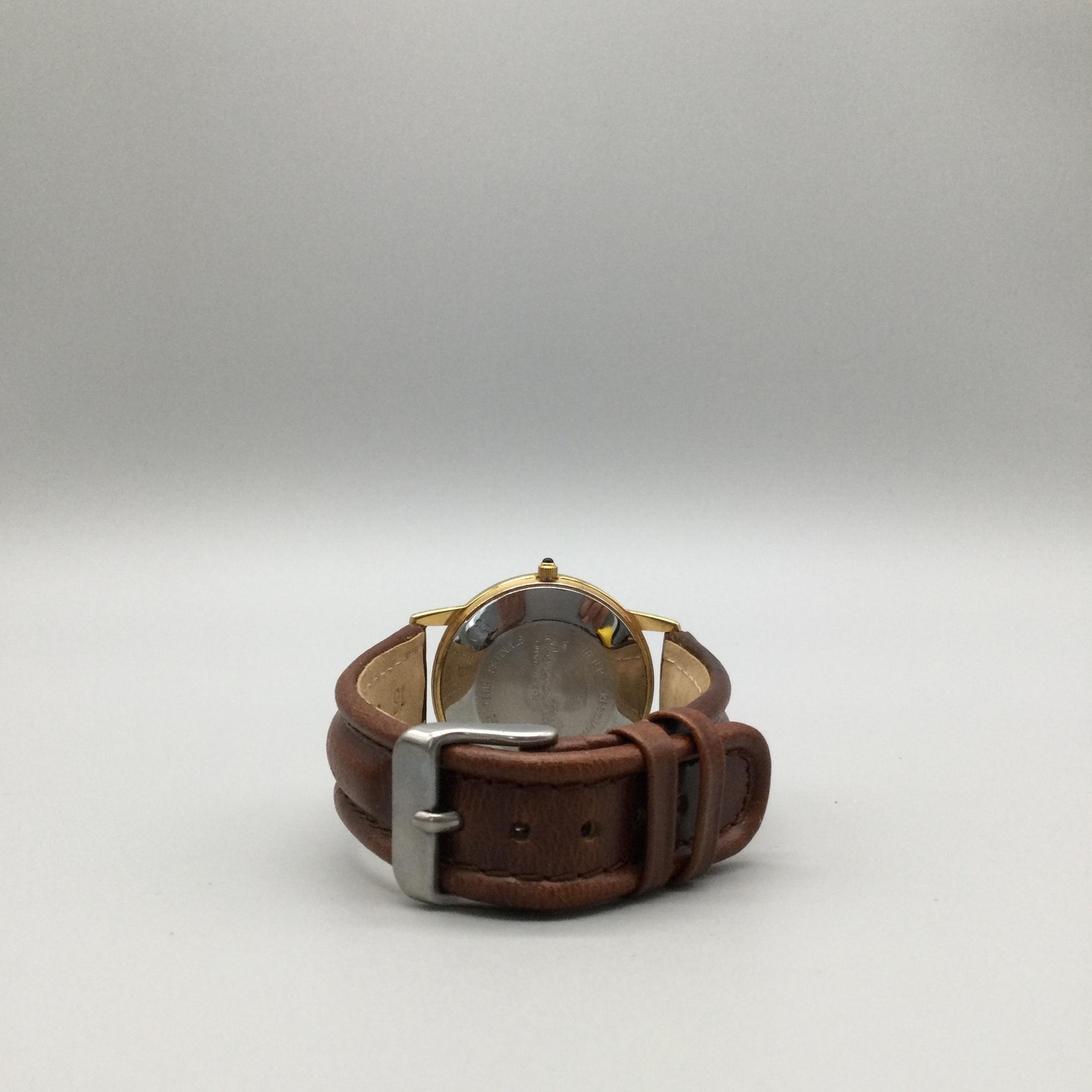One In A Million Mens Watch 34mm Don’t Look Back Gold Tone Leather New Battery