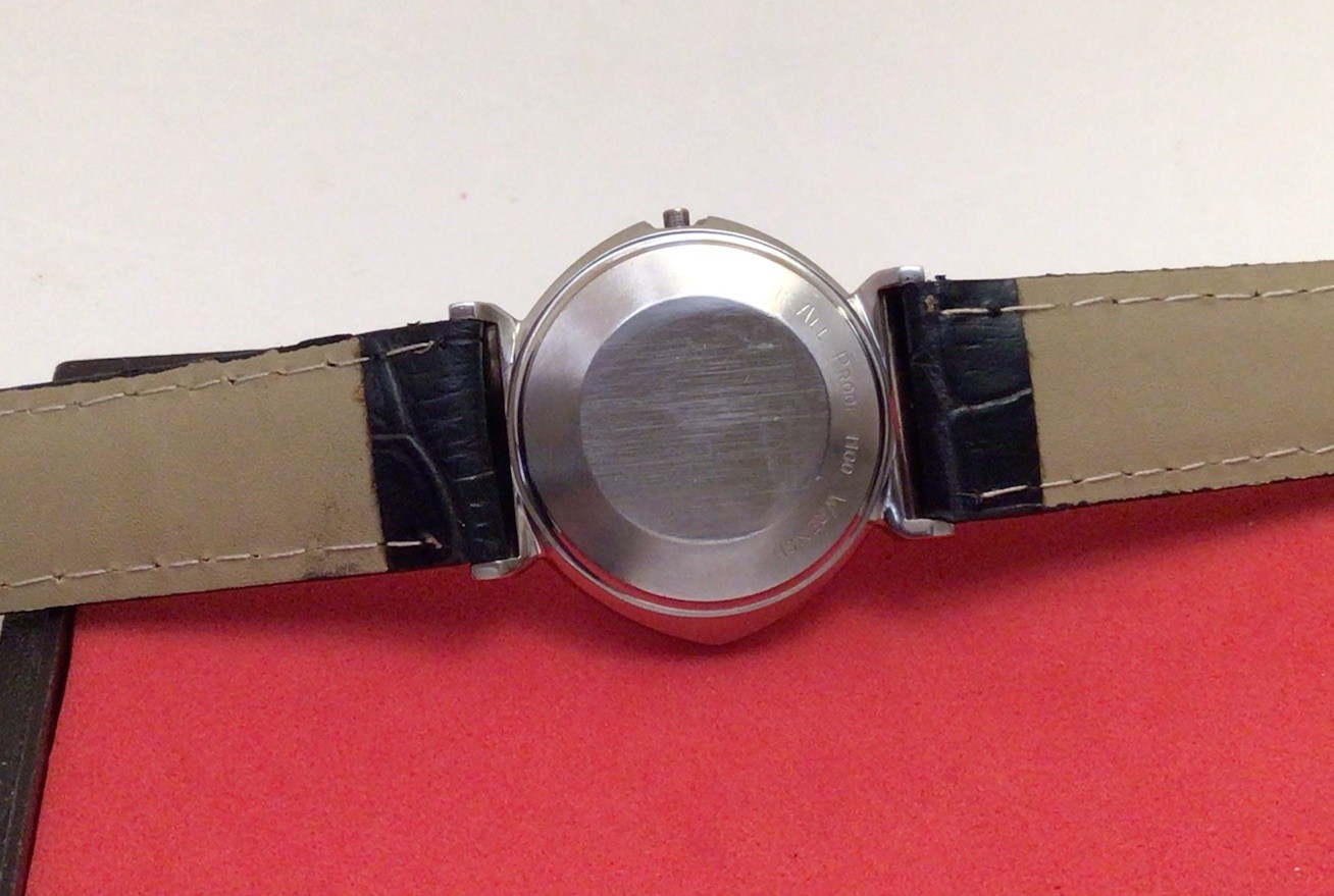 Vintage WITTNAUER AUTOMATIC,Cal. 11 SR,17J,Rare Bow Tie Lugs,Ca.1960s,Working.