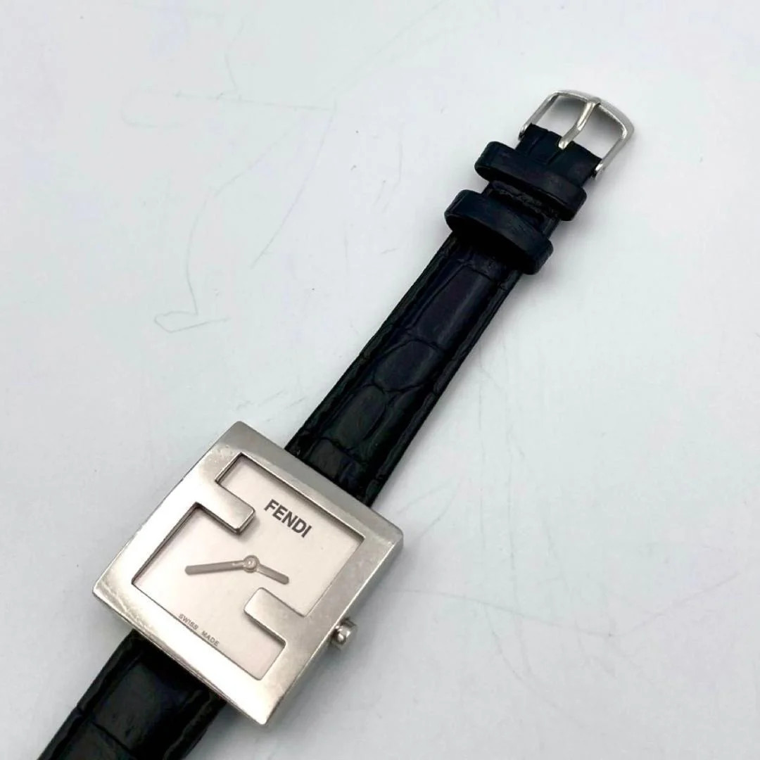 FENDI 4000L Ladies Quartz Square Gold Tone Silver Dial 31mm Watch