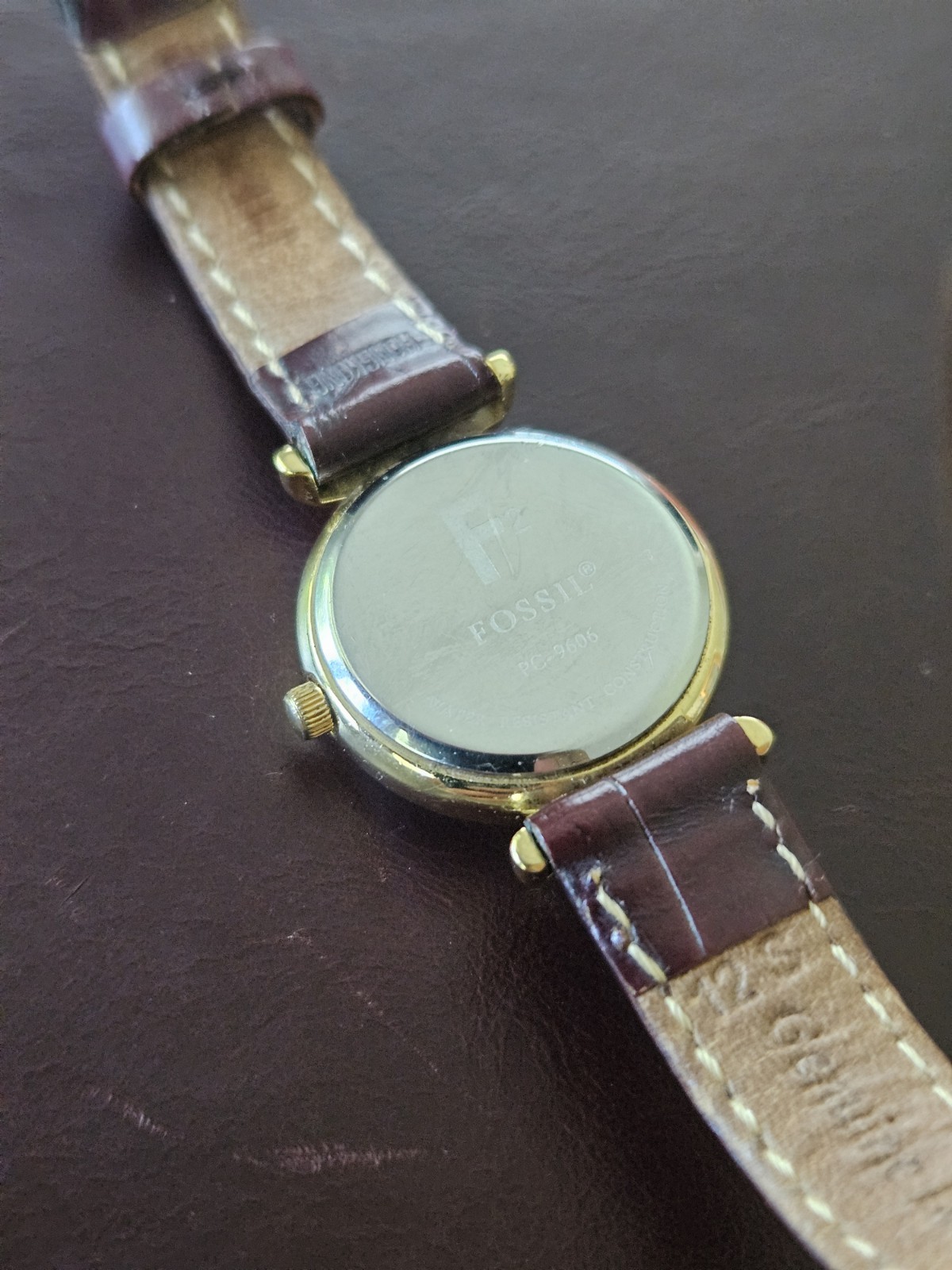 Fossil F2 Women’s Quartz Gold Tone Watch Brown Leather Band Date Roman Dial
