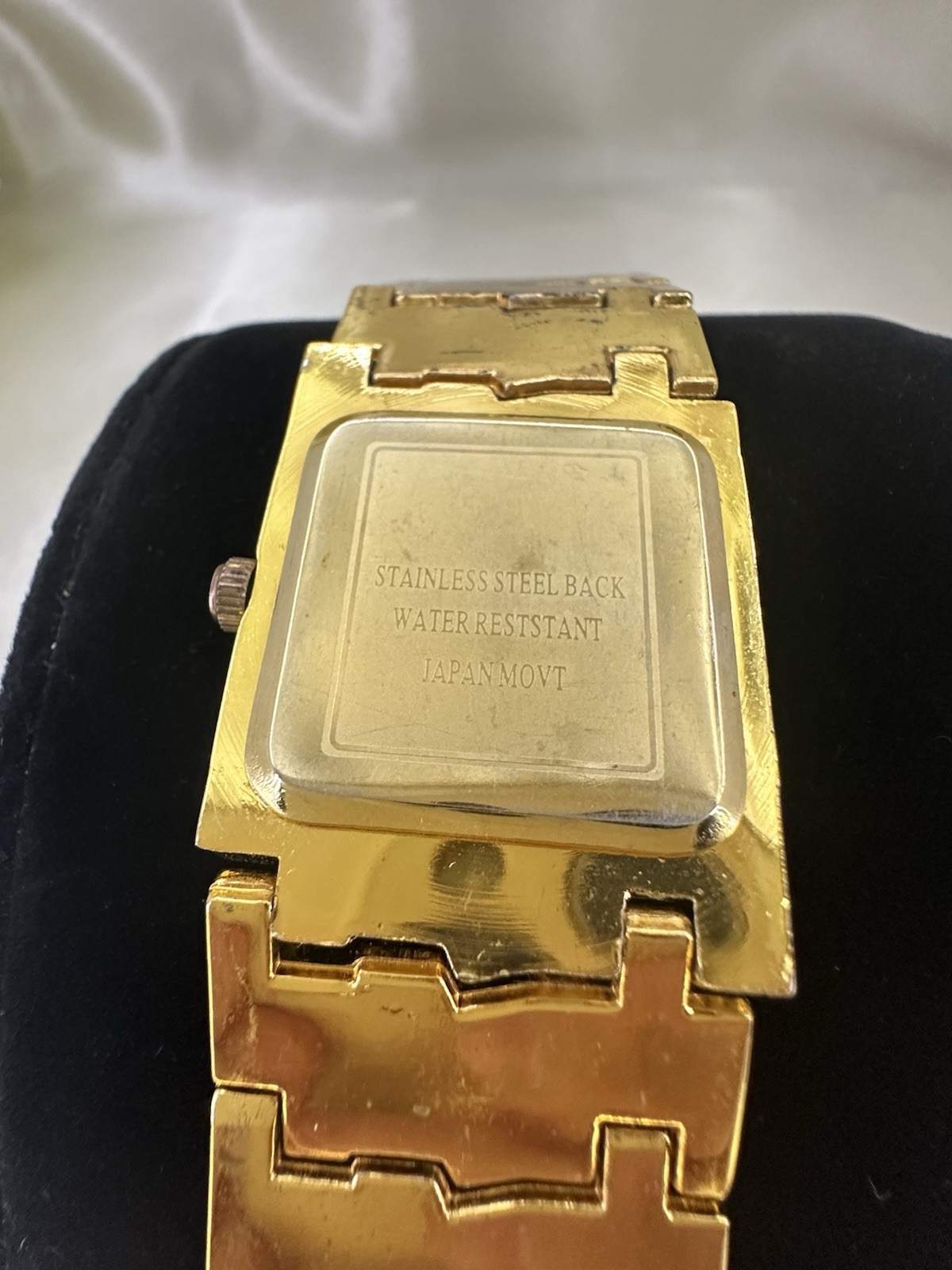 Seiko Geneva Vintage Quartz Rectangle Gold Dial Water-Resistant watch
