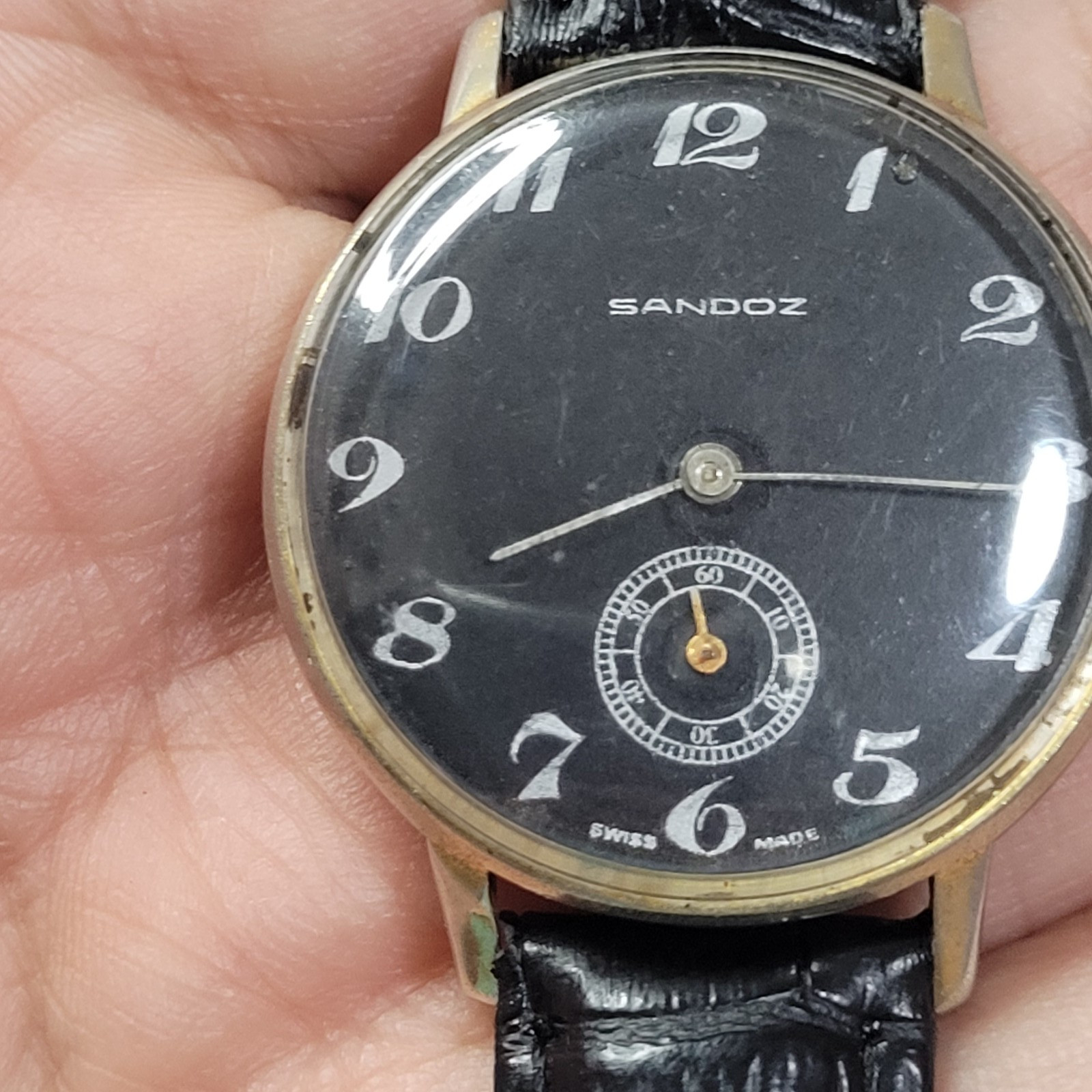 Vintage Sandoz 567Y-72 Sub Second Manual Wind Black Dial 33mm Men Watch Swiss