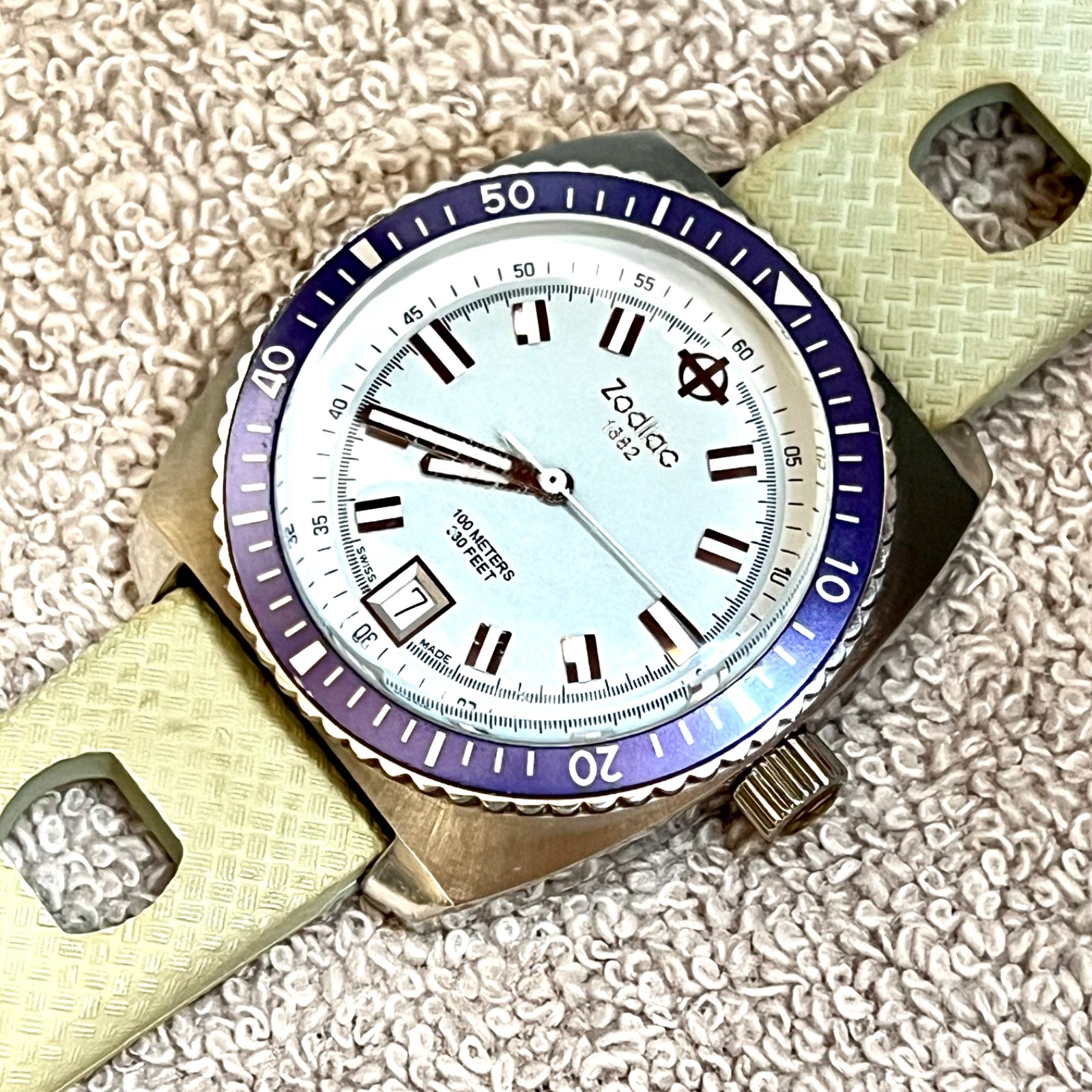Zodiac Seadragon ZO2230 Skindiver Watch Blue Bazel Blue Dial Swiss Made 100M