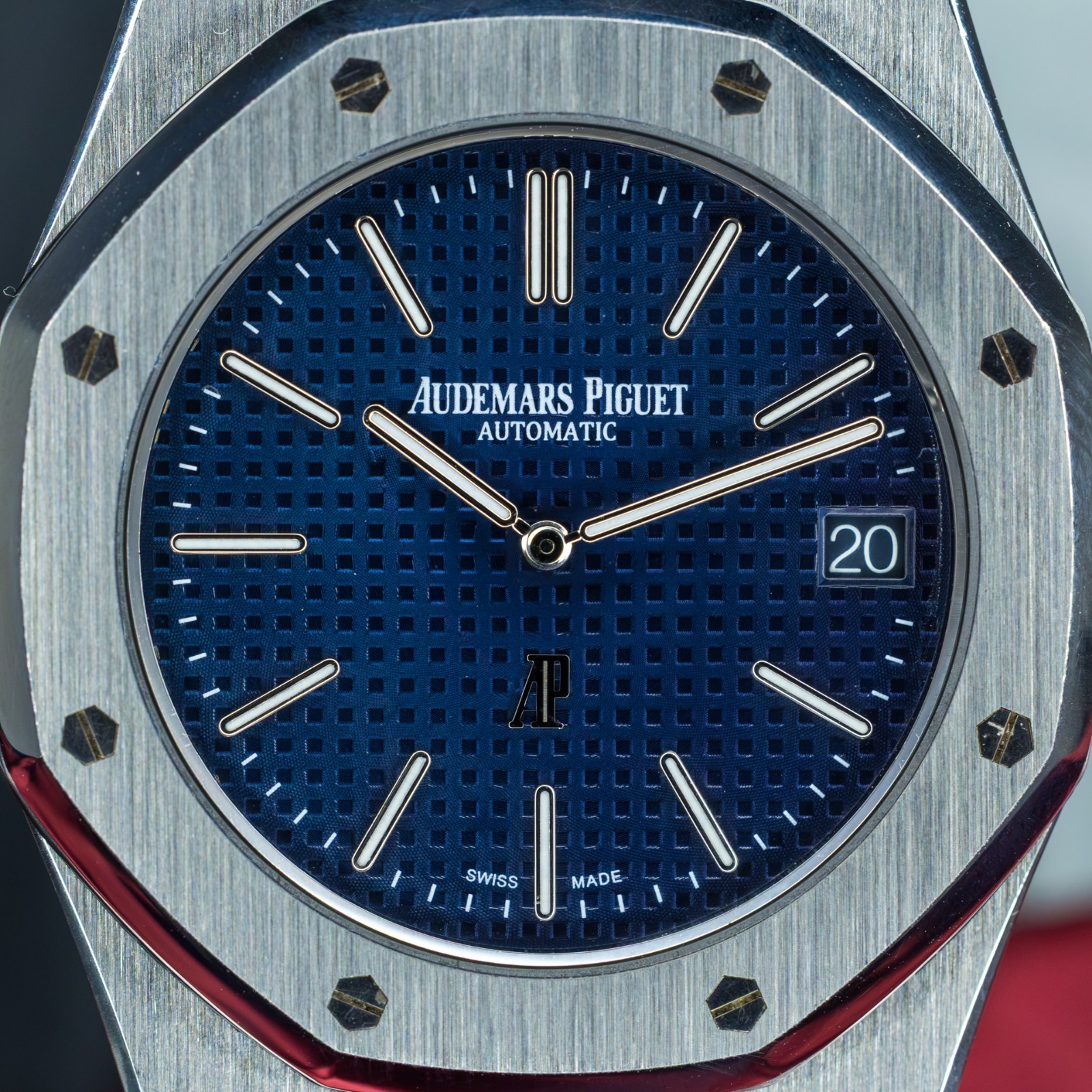 Audemars Piguet Royal Oak “Jumbo” 15202ST.OO.1240ST.01 | Full Set 39mm