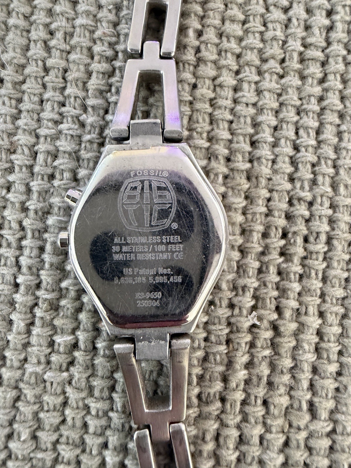 Fossil ES-9650 Women’s Quartz Analog Stainless Steel Silver Bracelet 30m