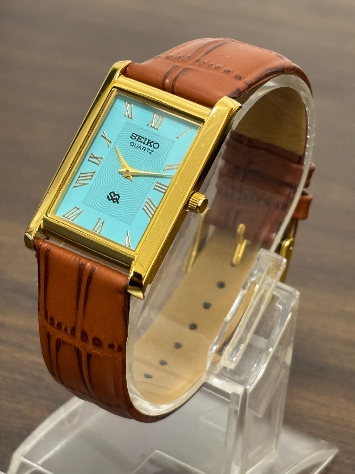 Vintage Classic Seiko slim Men’s Wrist watch -Leather Strap-Golden Plated