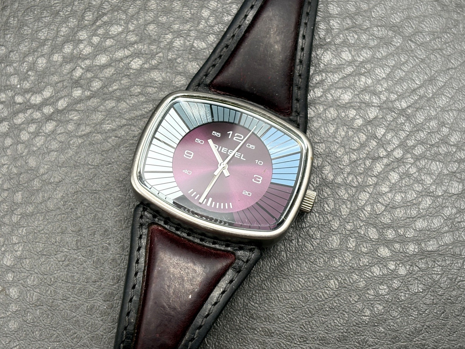 Diesel DZ3025 Men’s Square Dial Blue Purple Leather Strap Watch NEEDS BATTERY