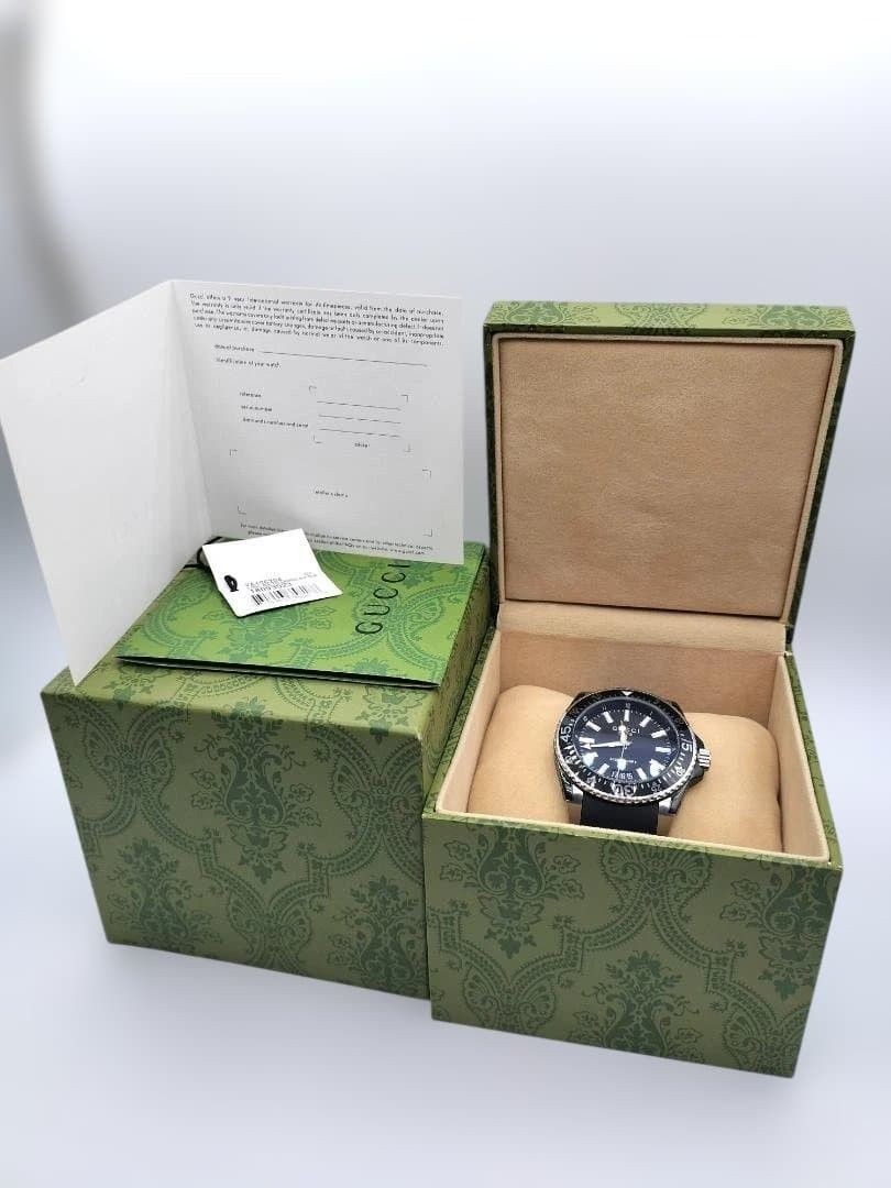 item GUCCI DIVE Diver’s Watch Dive YA136204 Quartz Wristwatch