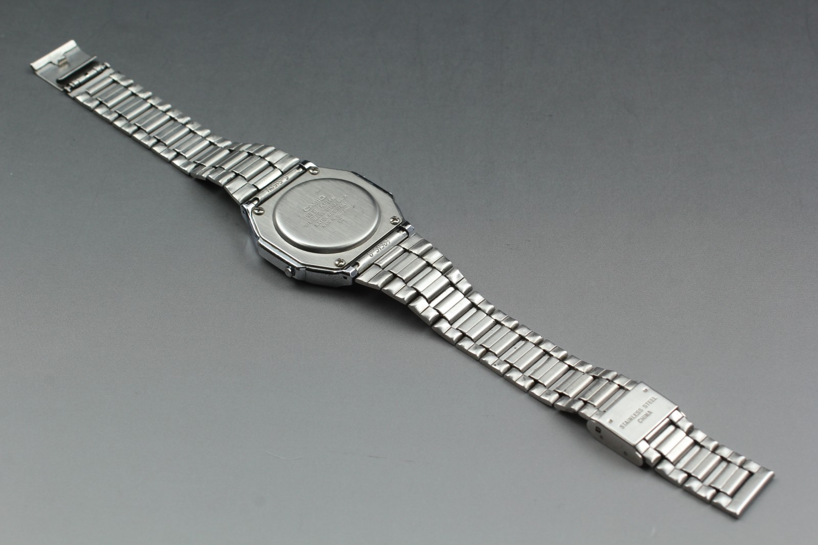 Vintage[Exc+5] Casio 593 A164W Silver Digital Chronograph Qz Unisex Adults Watch