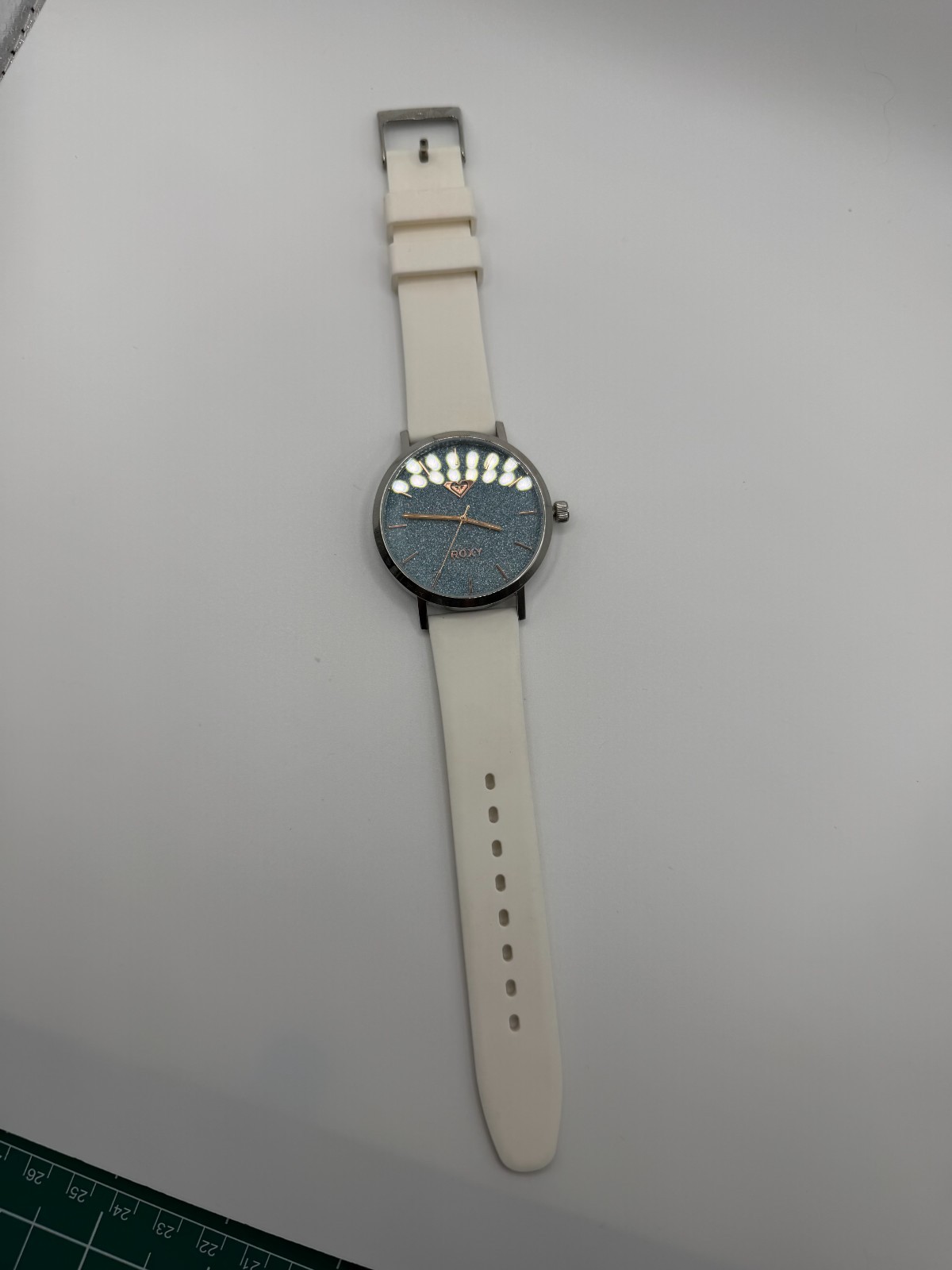 Roxy “The Royal” Watch White Sillicone Band With Blue Glitter Dial – New Battery