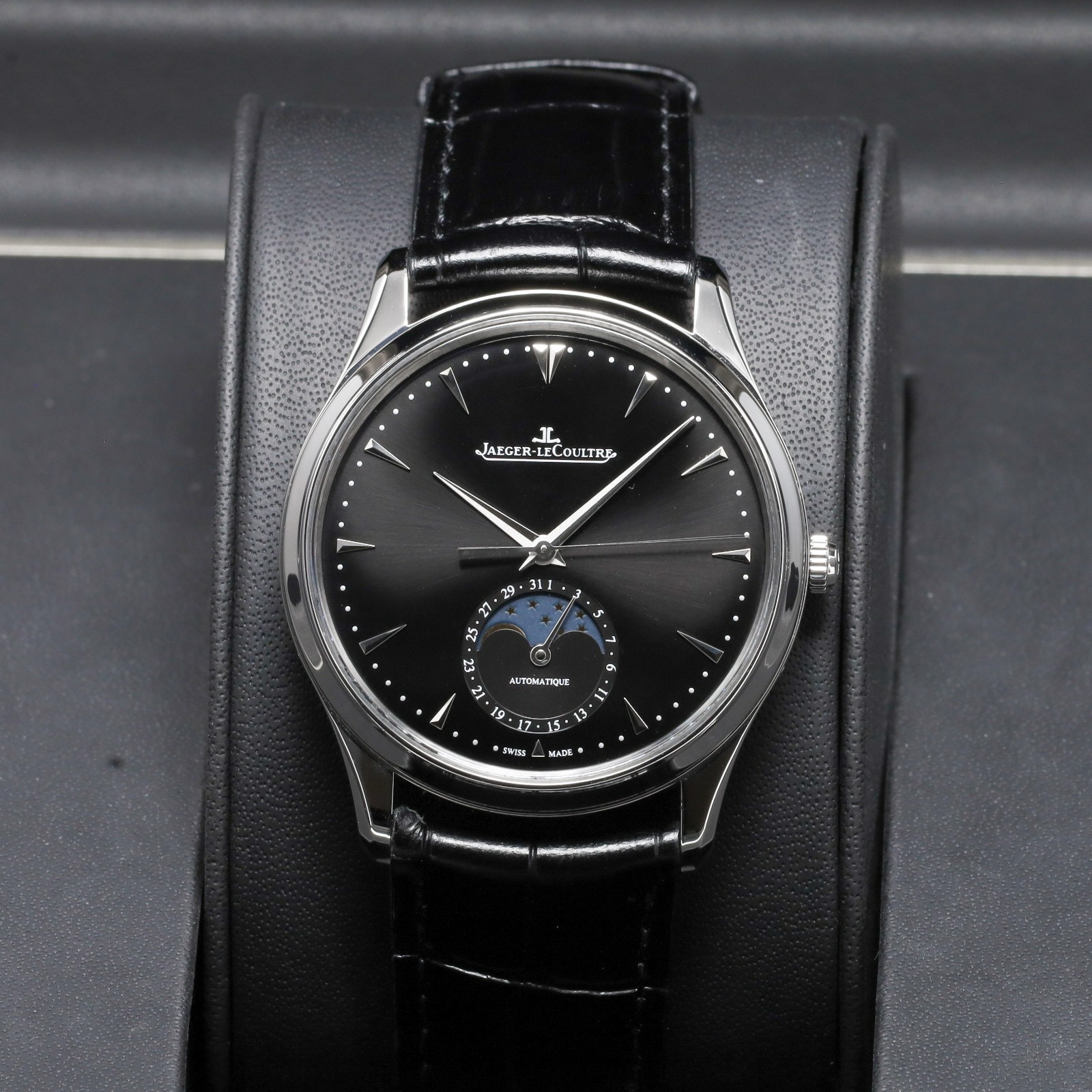 Jaeger-LeCoultre Master Ultra Thin 39mm Black Dial Q1368470