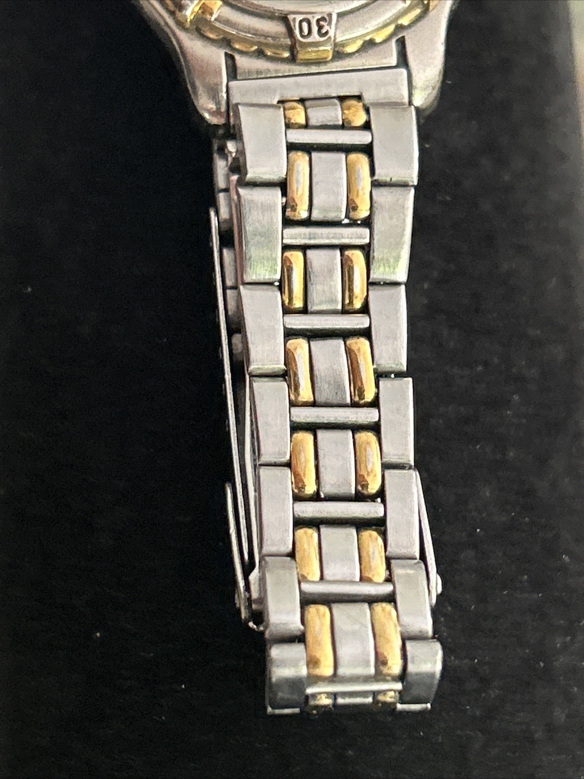 Fossil F2 Women Watch Stainless Steel Silver Gold WR Battery Date White Quartz