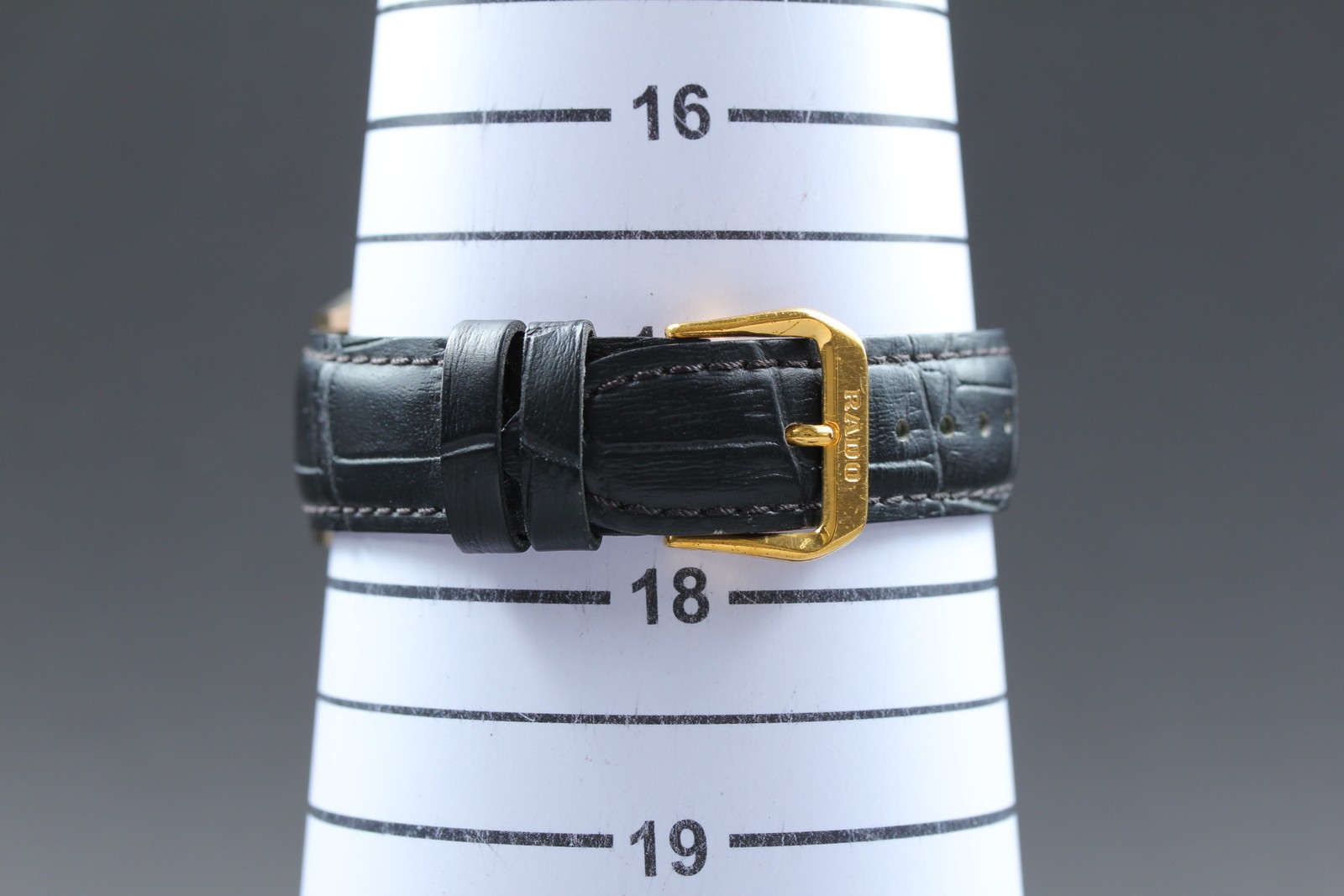 [Near MINT] Rado DIASTAR 152.0420.3 Gold Dial Date 27mm Quartz Men’s watch