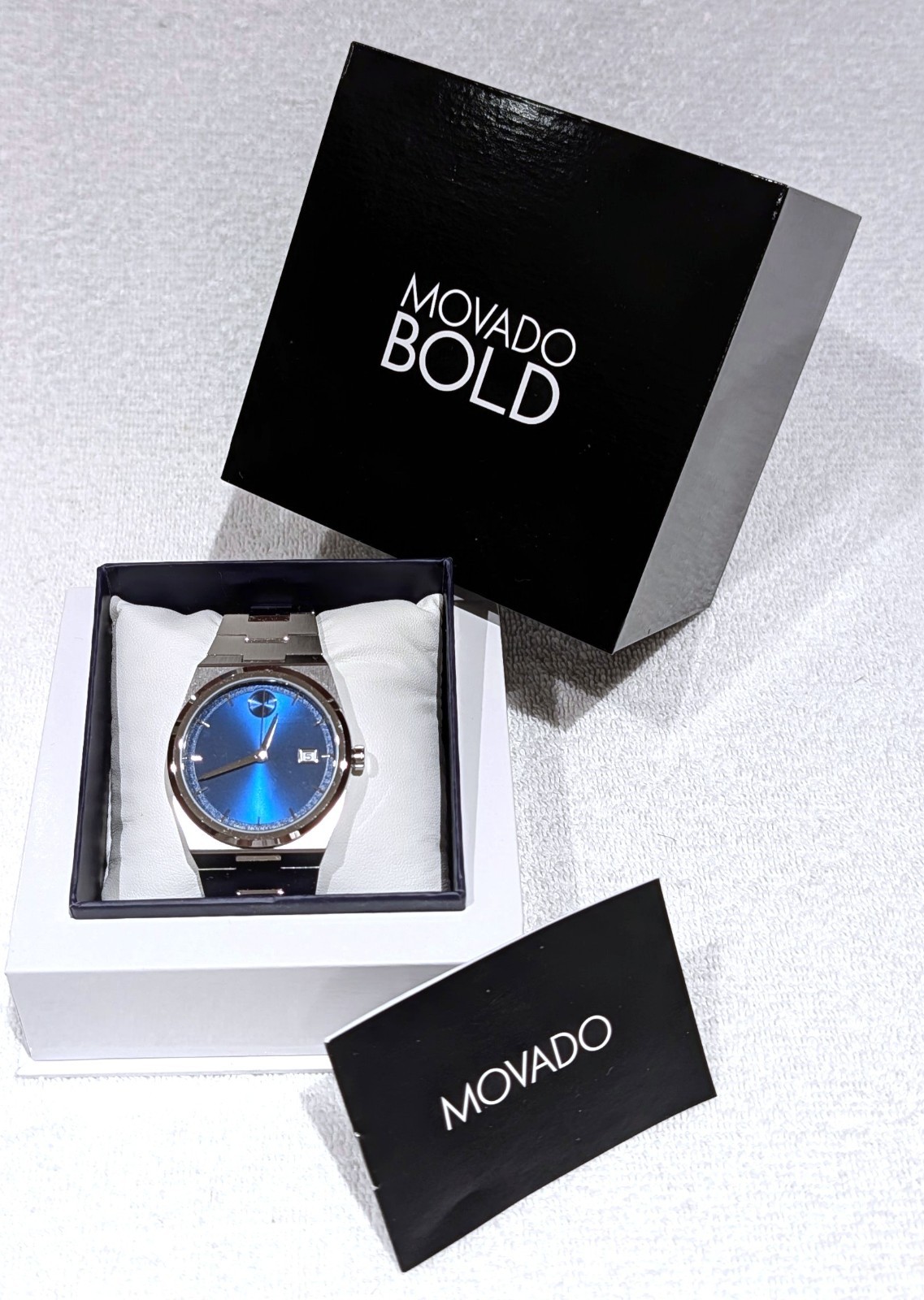 Movado Bold Quest MB 01.1.14 Blue Sunray Dial Stainless Steel 40mm Watch