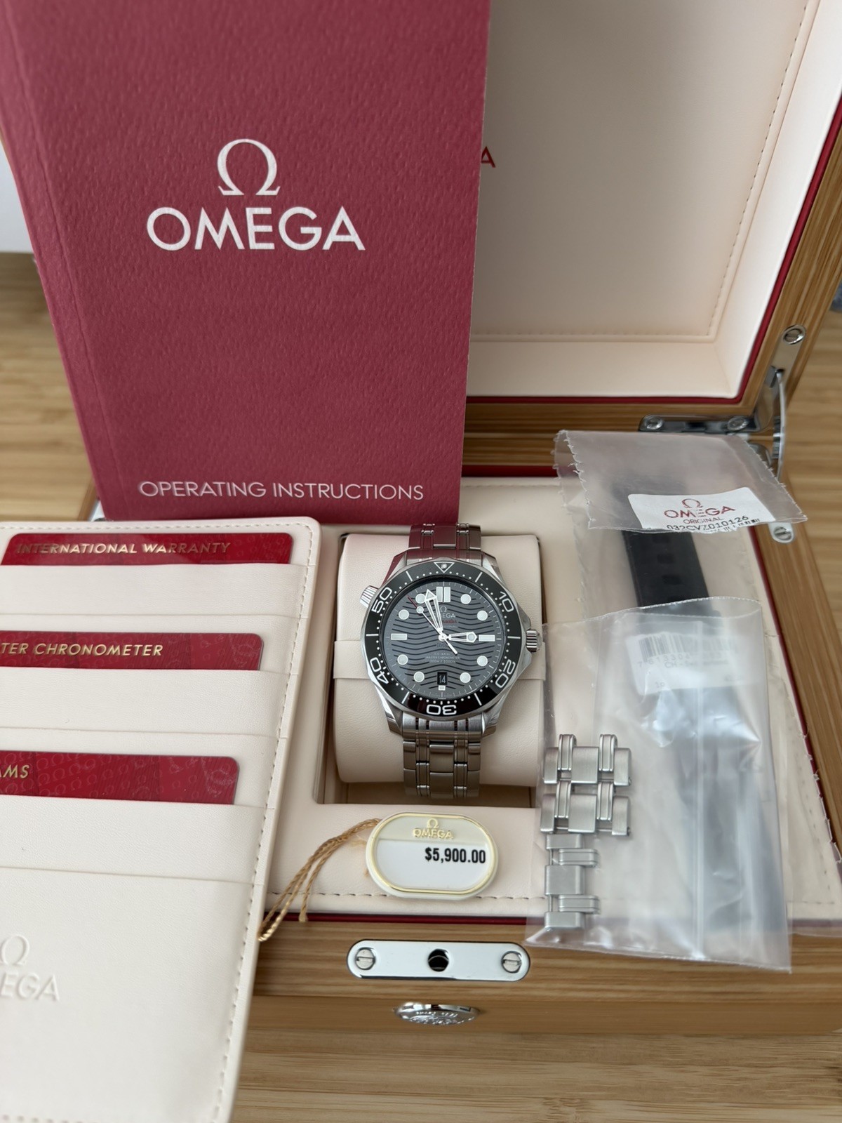 OMEGA Seamaster Diver 300M. April 2025 from AD. Full set. 210.30.42.20.01.001