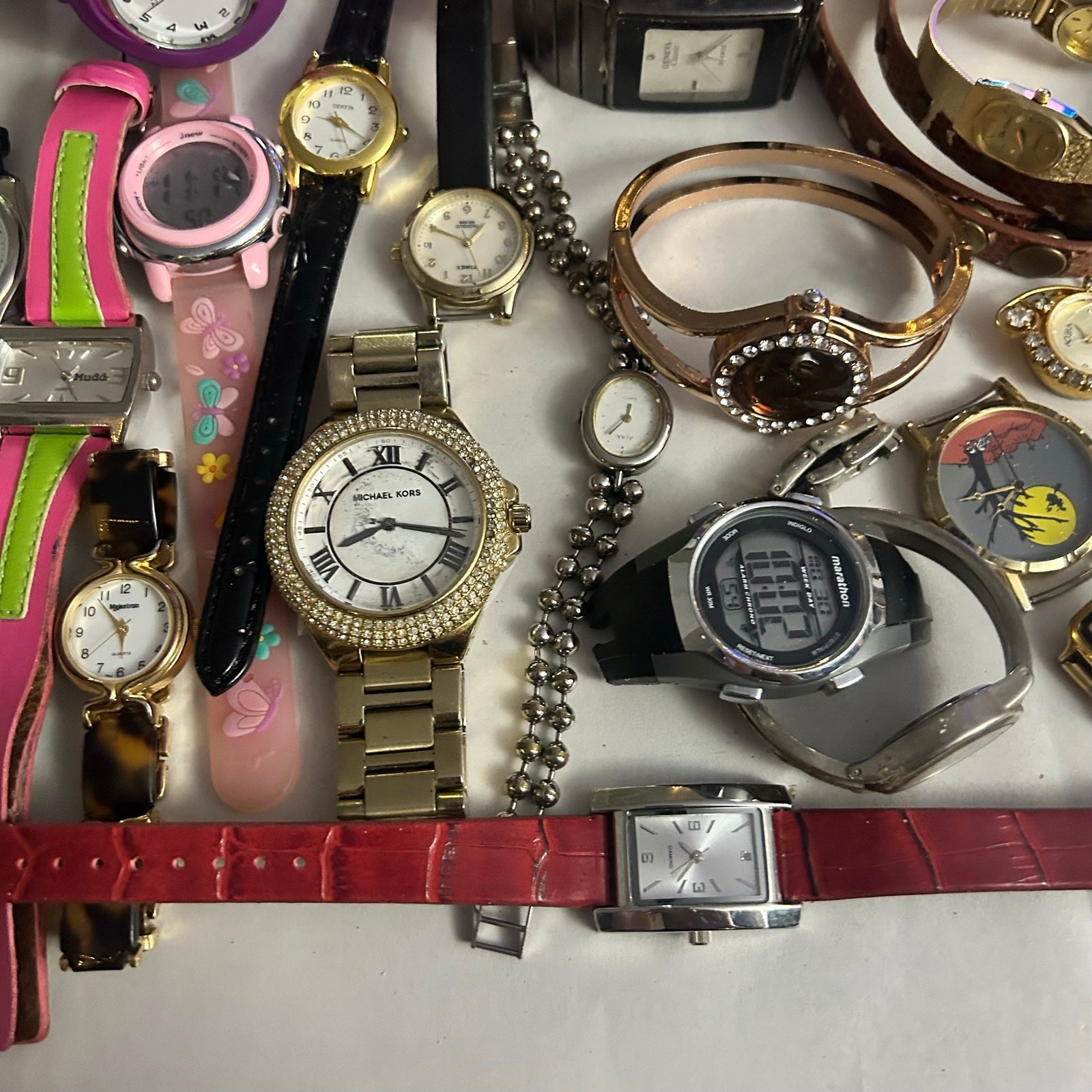 Assorted Watches Used Not Working For Parts Or Pieces lot 20
