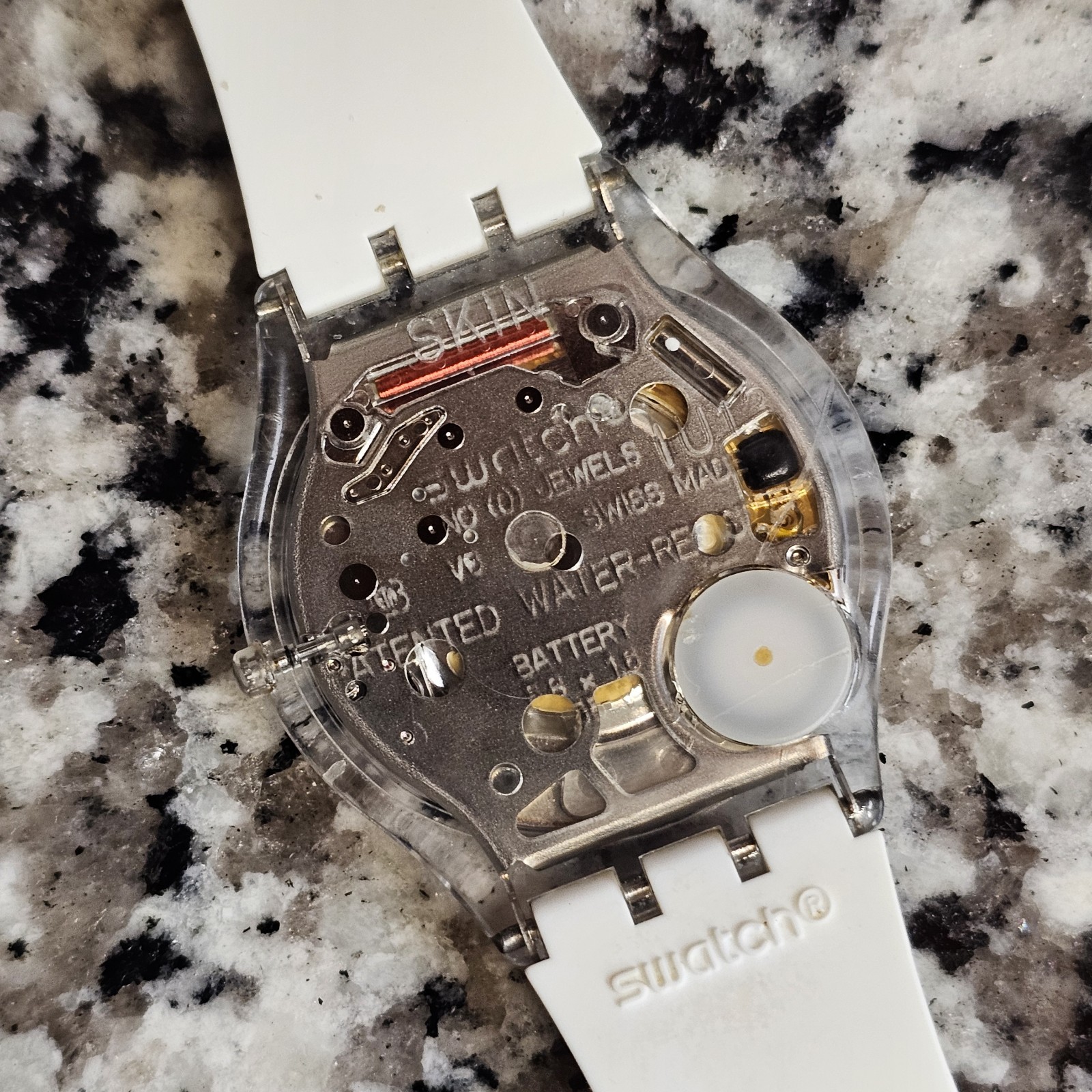 Thin Slim Skin Swatch Quartz White Silicone Rubber Band Watch 34mm