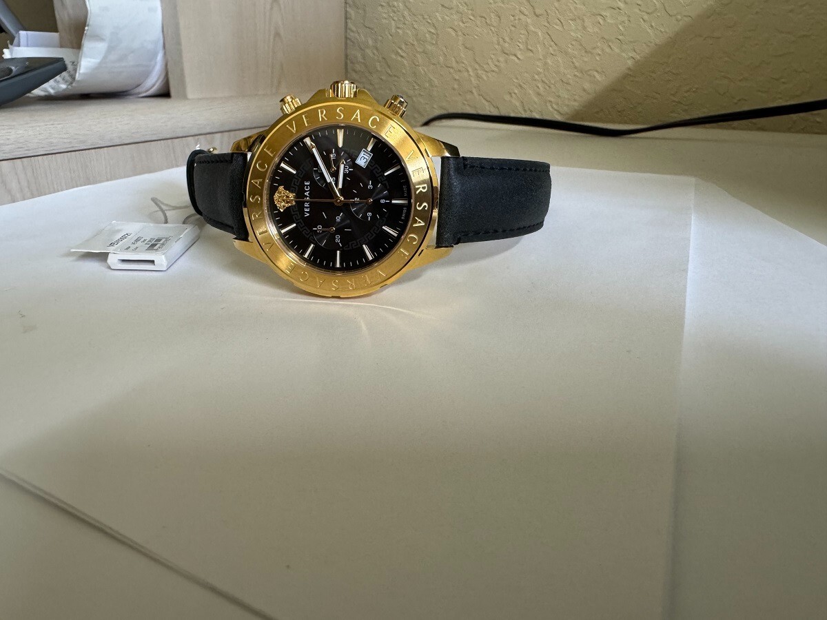 Men’s Versace Signature collection VEV600721 chronograph watch