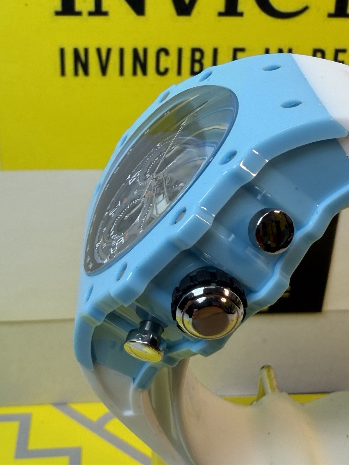 Invicta Racing Vaulthan Men’s 44mm Chronograph , White Blue Watch! NEW & SHARP!!