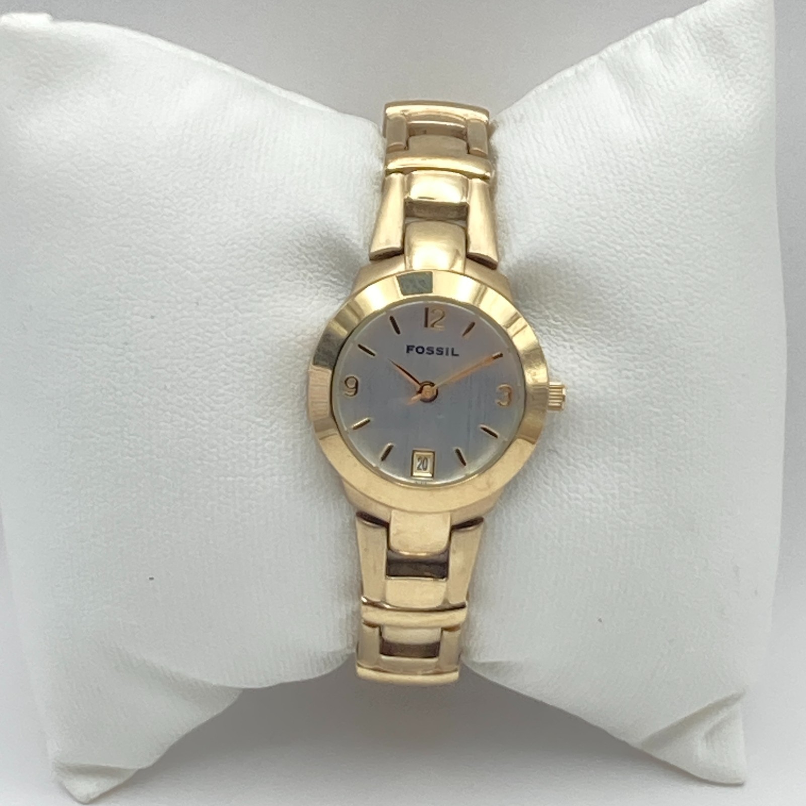 Fossil F2 Women’s Watch 23mm Gold Tone Date Round WR 30M New Battery TINY 5.5″