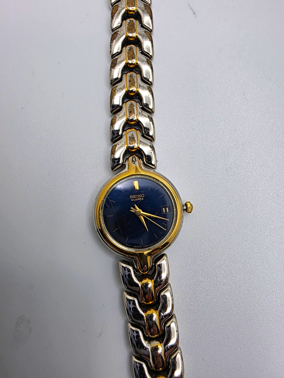 Seiko 7N82-0248 Women’s Quartz Watch Blue Dial Date Two Tone 23mm