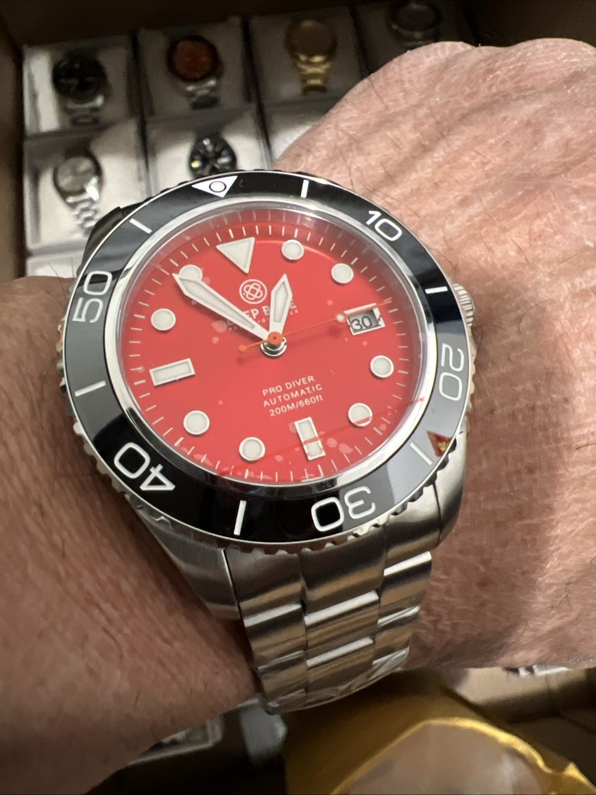 PRO DIVER 200 RED DIAL😱42.5MM AUTOMATIC🔥DIVE WATCH(BNS🎁)!