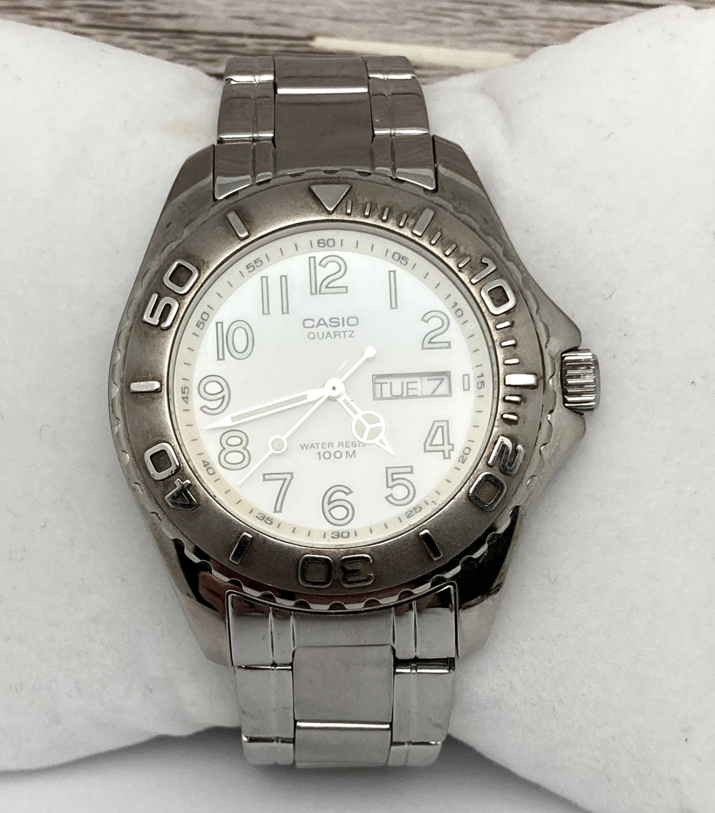 Casio 709 MTD-1017 Mens Diver Watch 100M Quartz Day/Date White Dial
