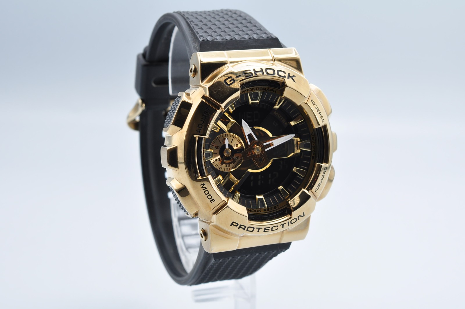 Casio GM-110G G-SHOCK Quartz Analog Digital Watch Gold Metal Bezel Auth w-1330